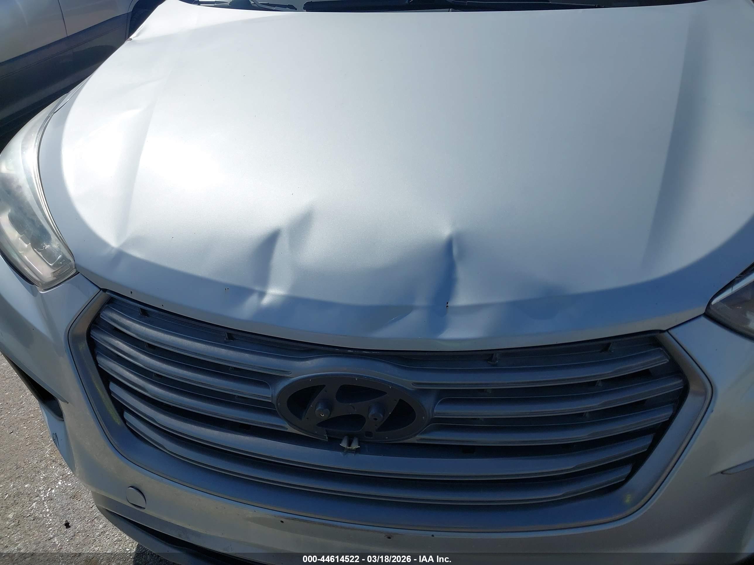 HYUNDAI SANTA image 6