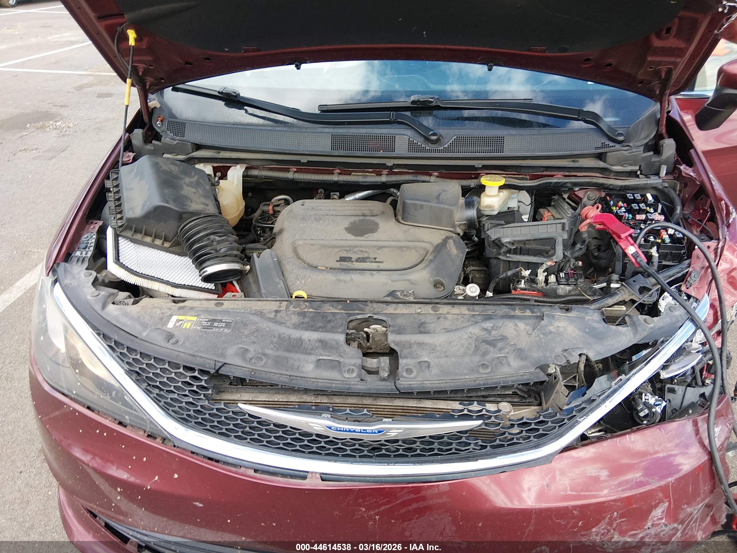 CHRYSLER VOYAGER image 10