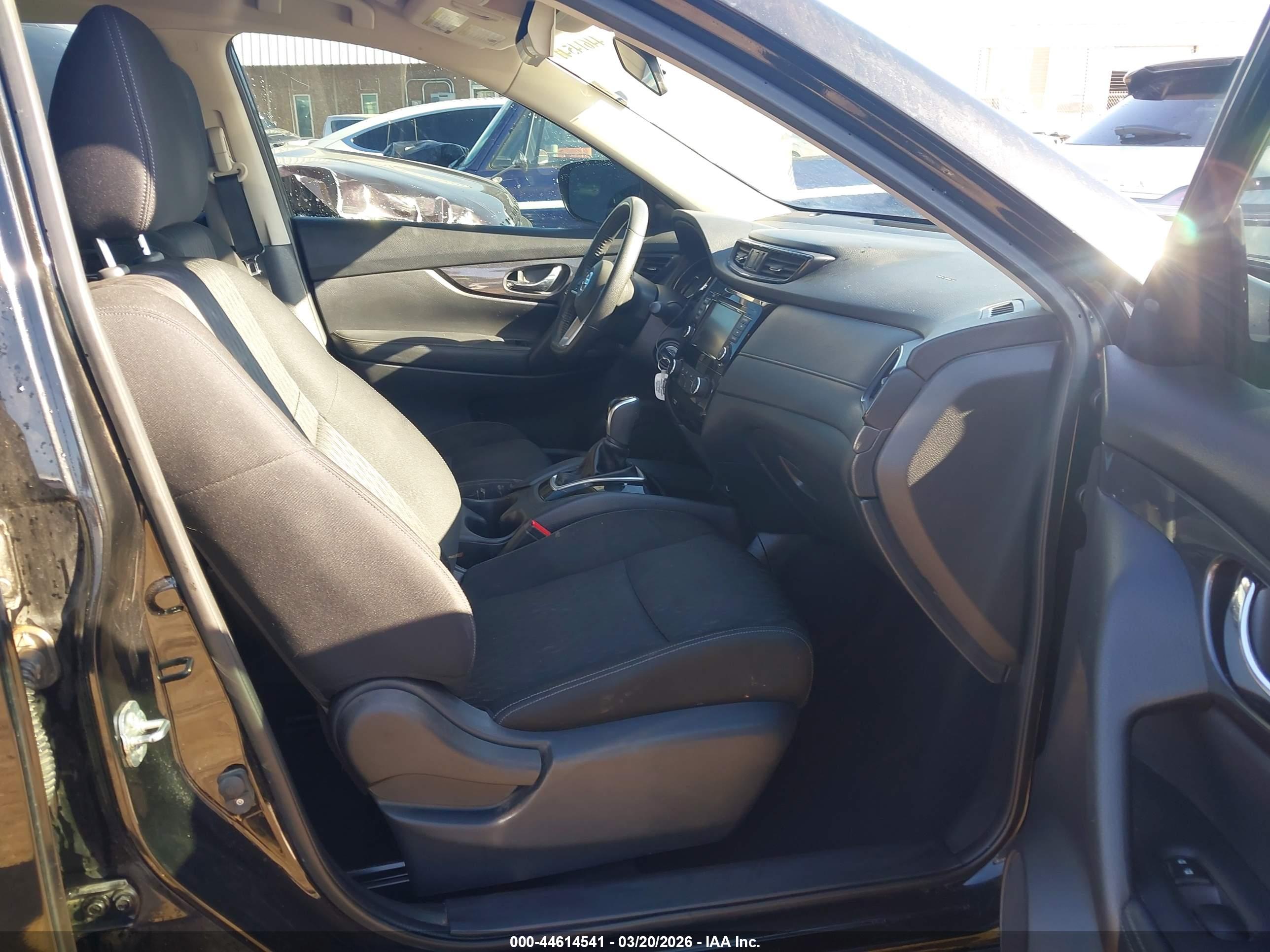 NISSAN ROGUE image 5