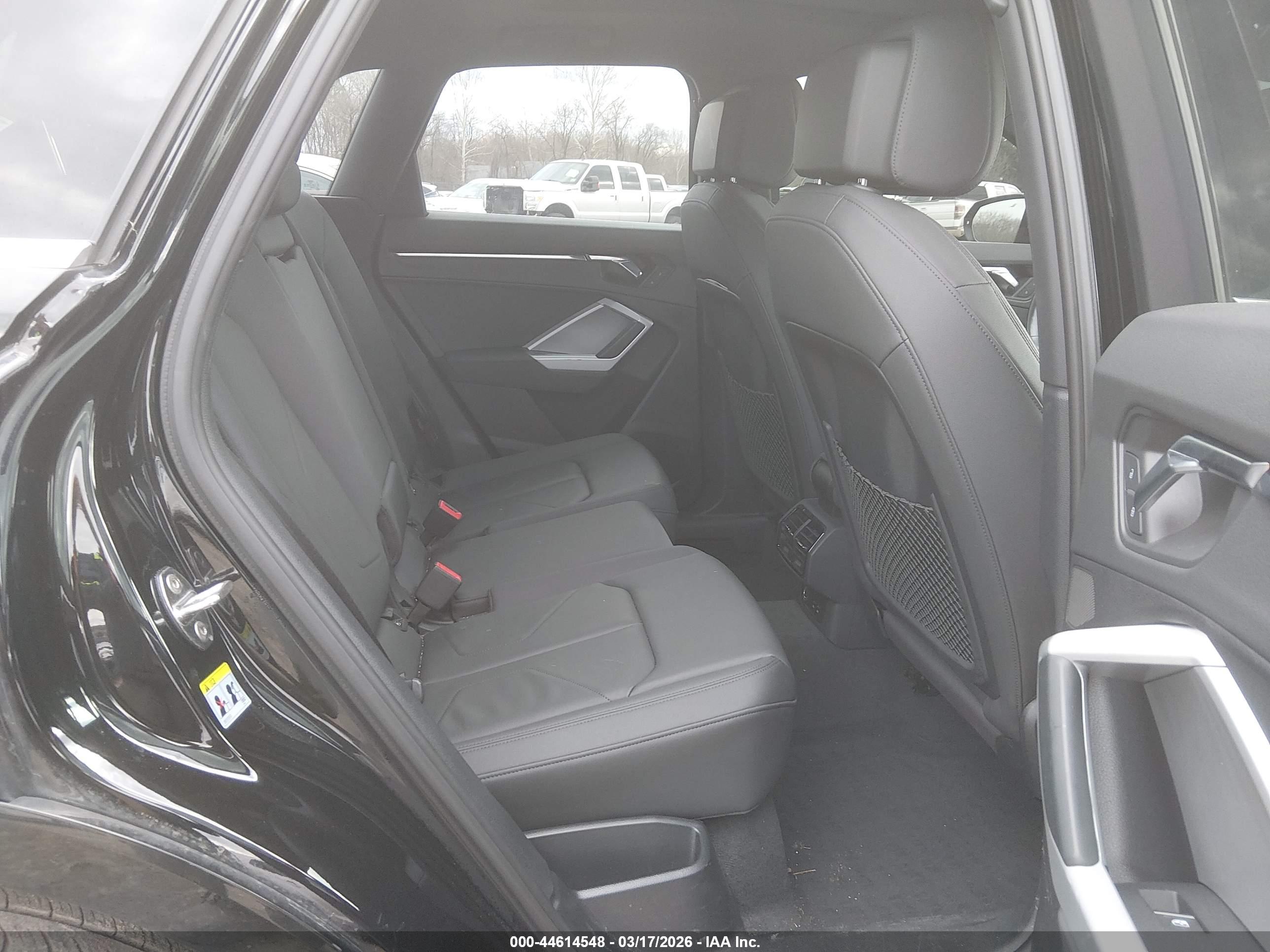 AUDI Q3 image 8