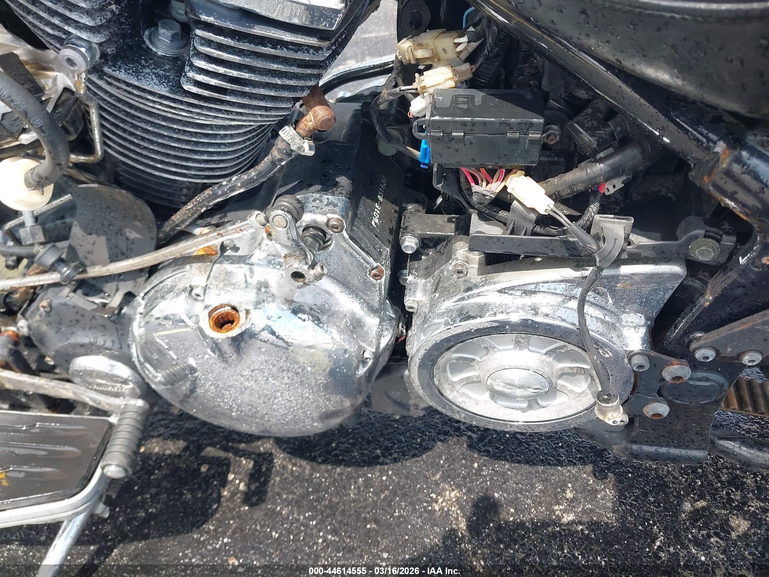 YAMAHA XV1600 image 9