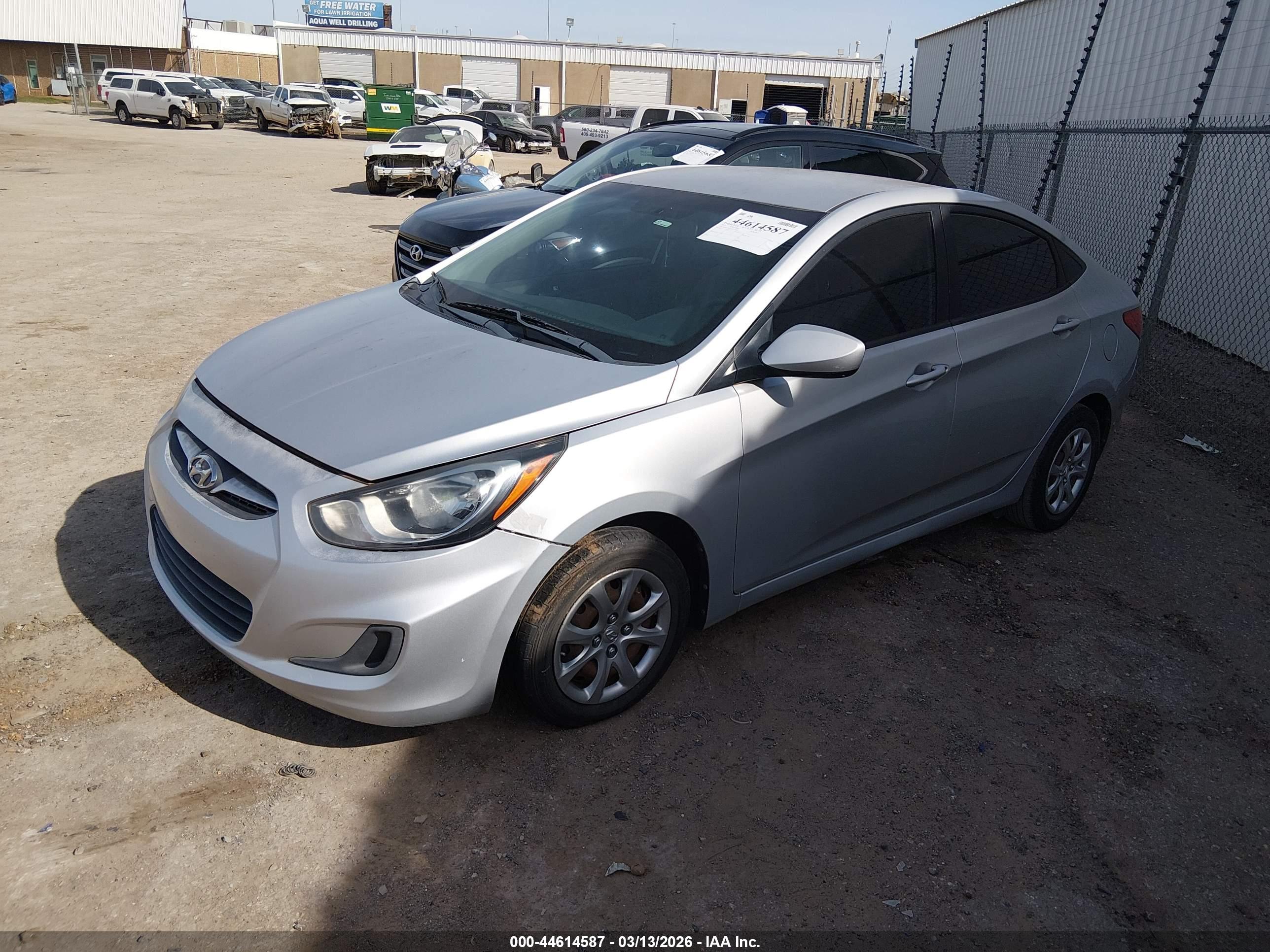 HYUNDAI ACCENT image 2