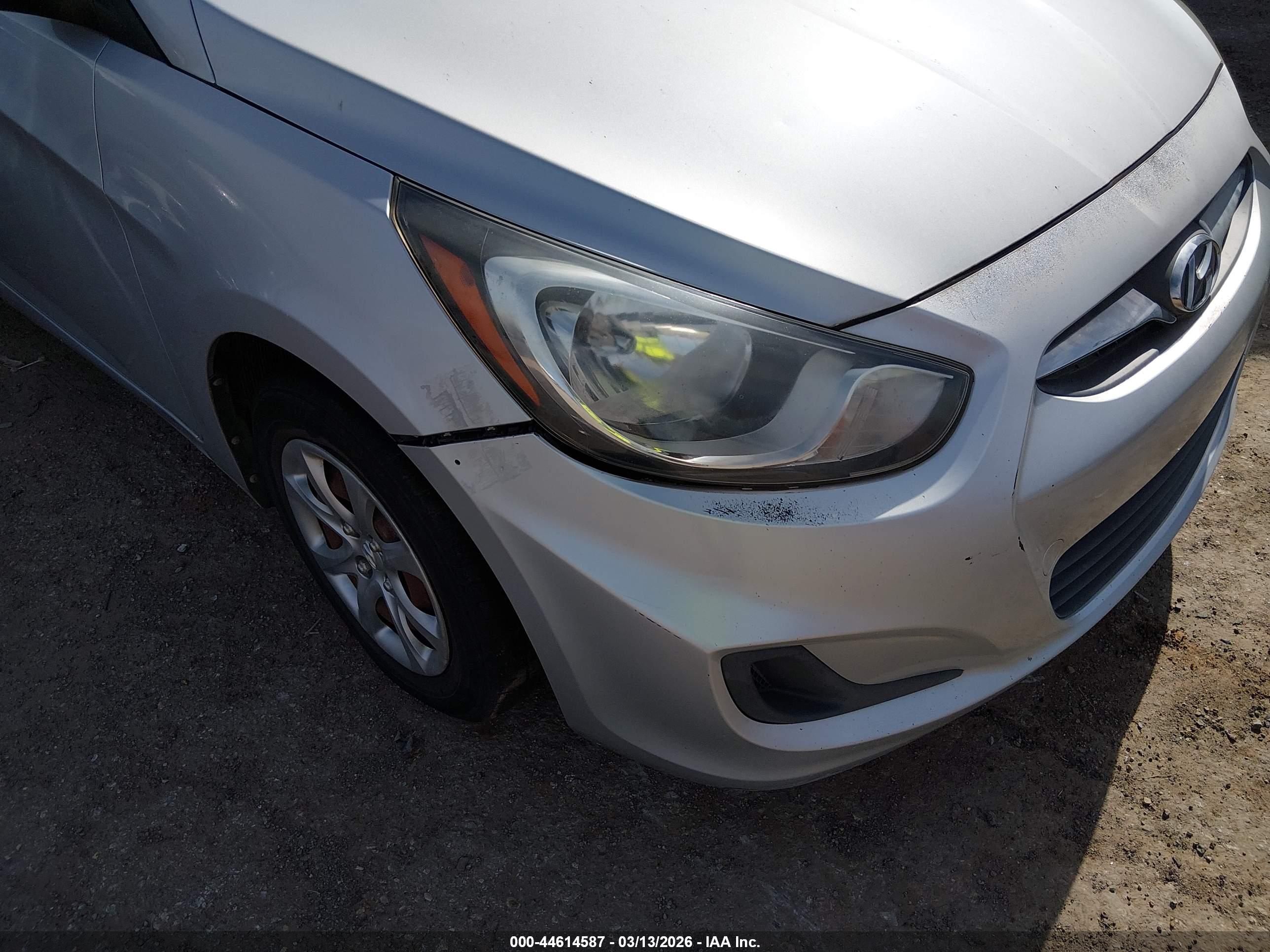 HYUNDAI ACCENT image 6