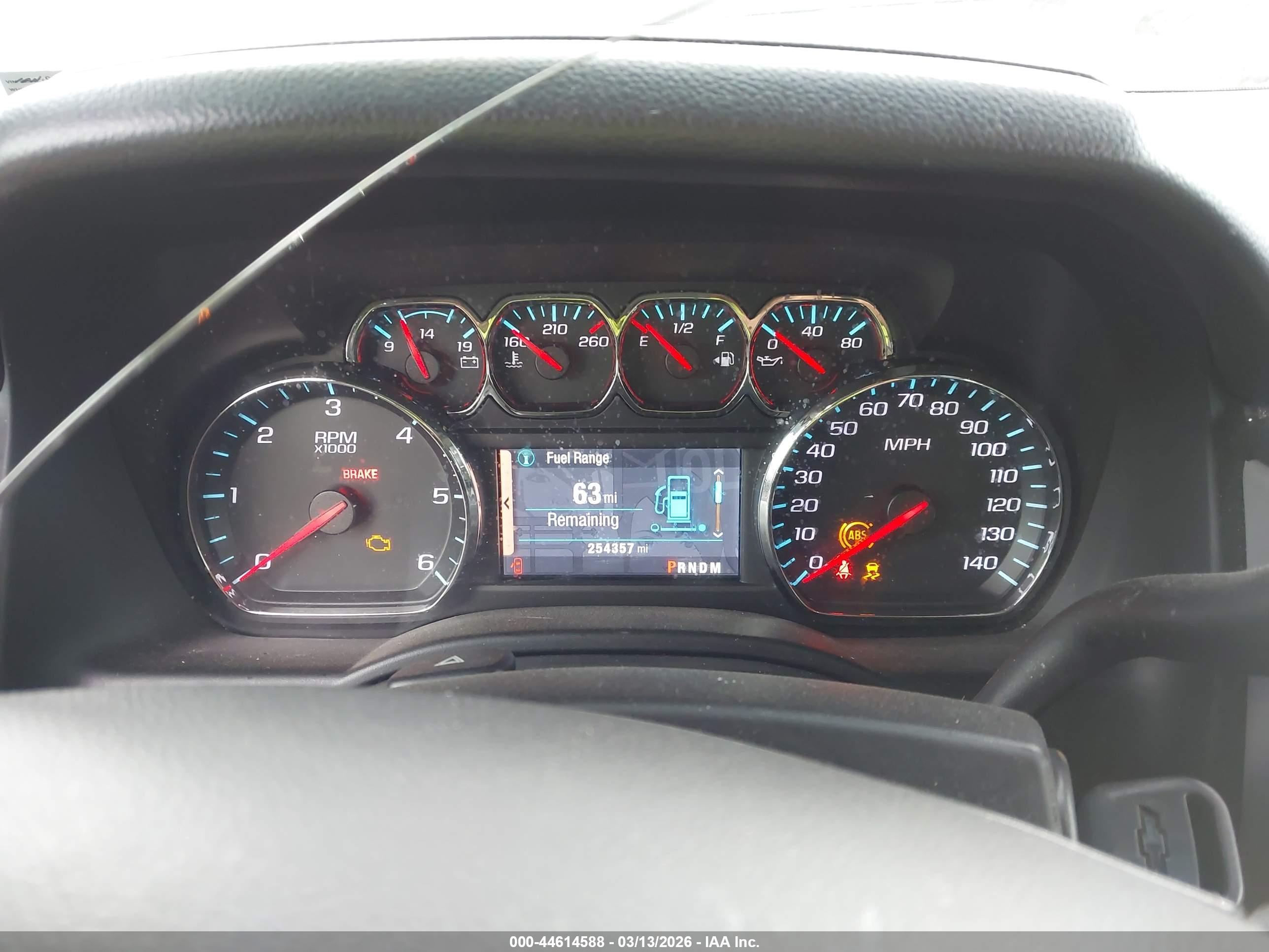 CHEVROLET SUBURBAN image 7