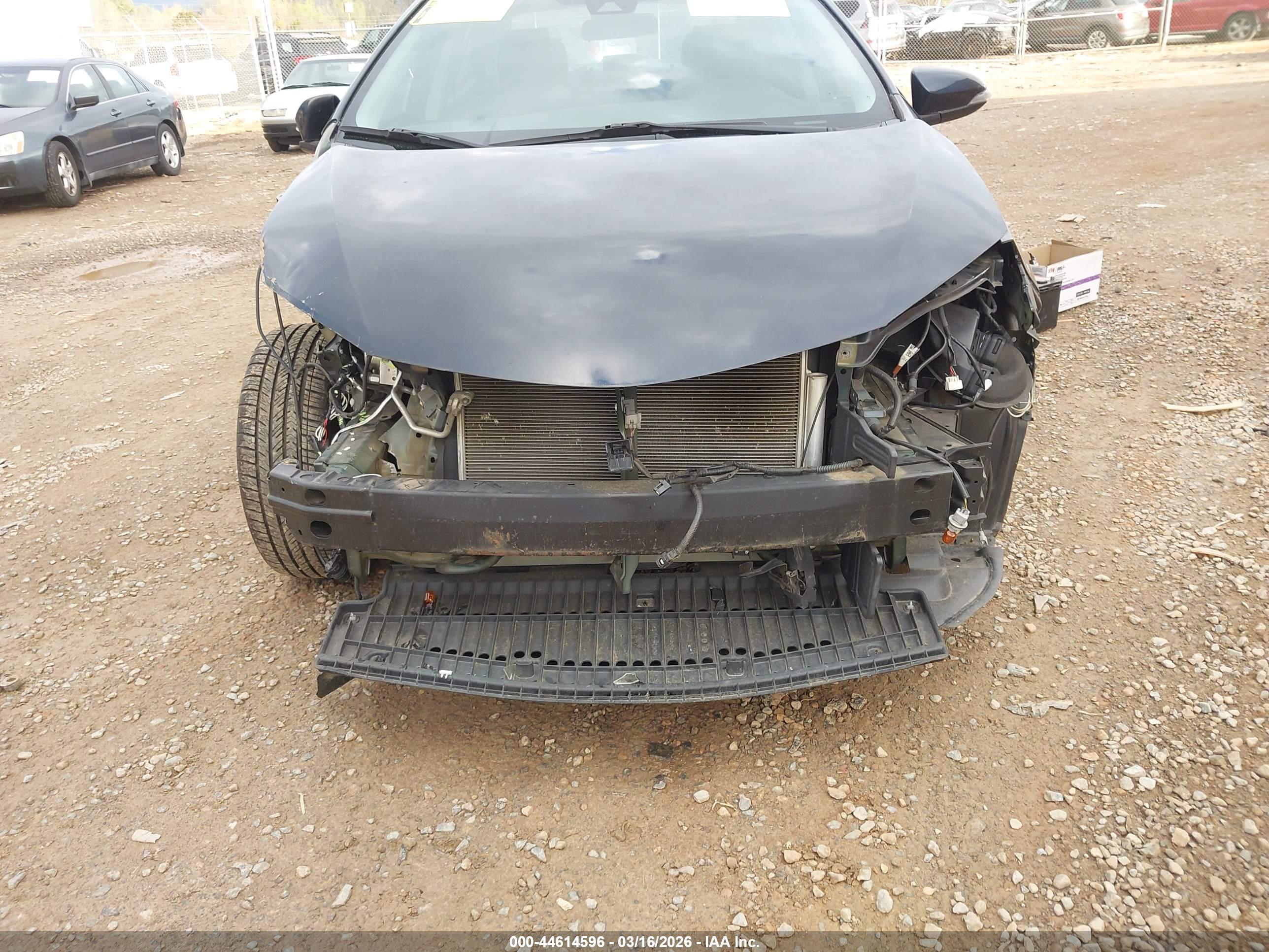 TOYOTA COROLLA image 6