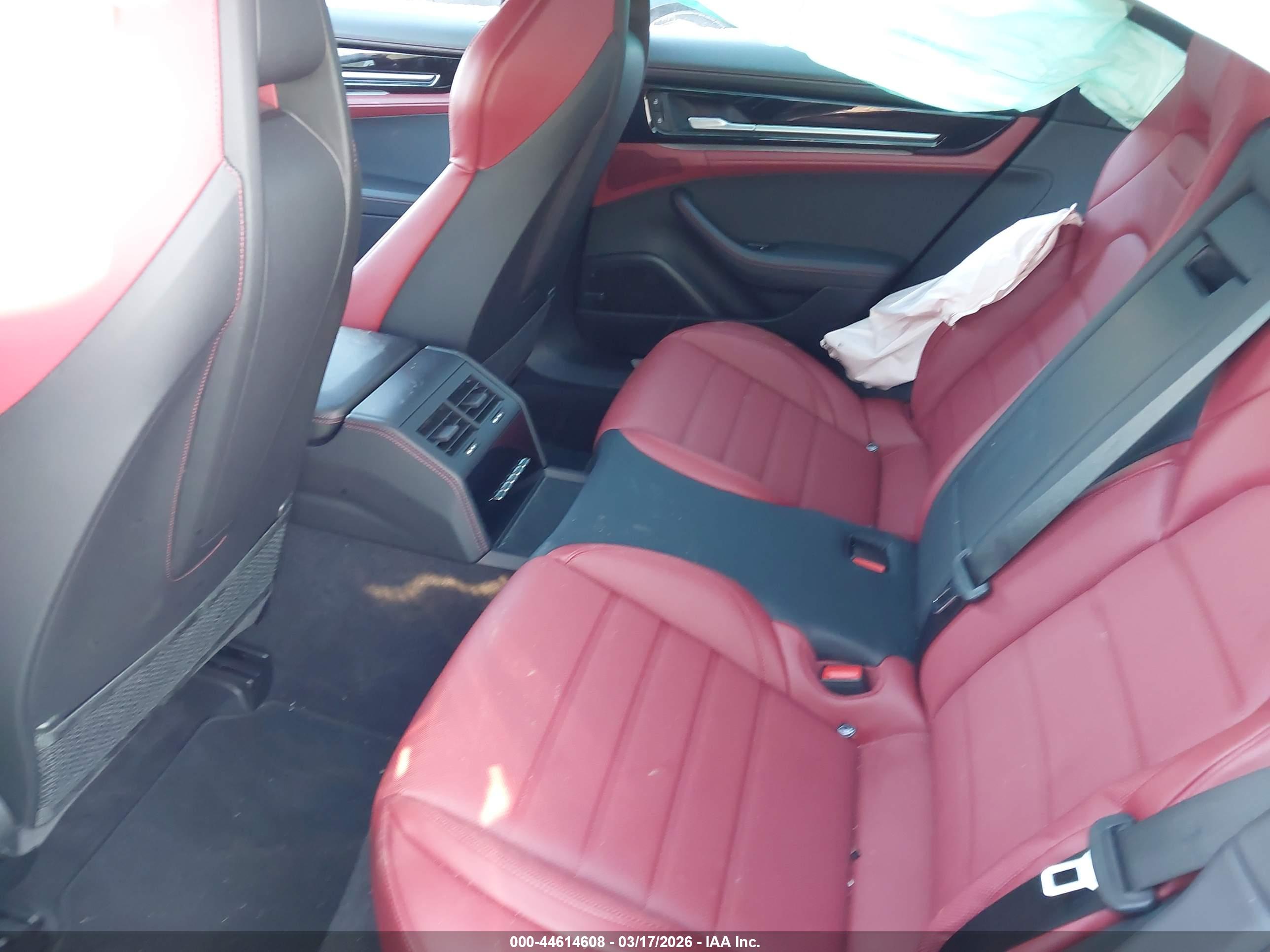 PORSCHE PANAMERA image 8