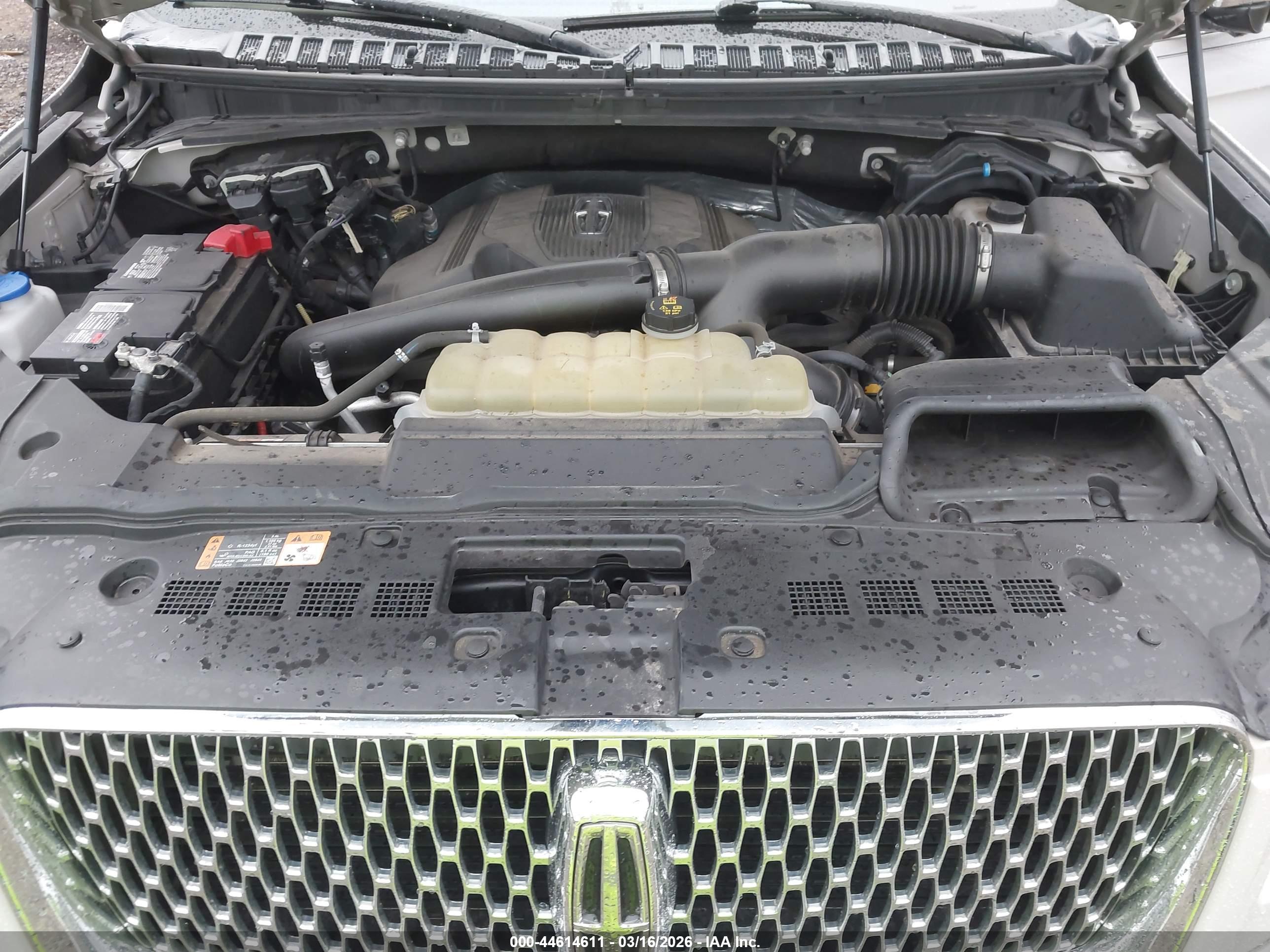 LINCOLN NAVIGATOR image 10