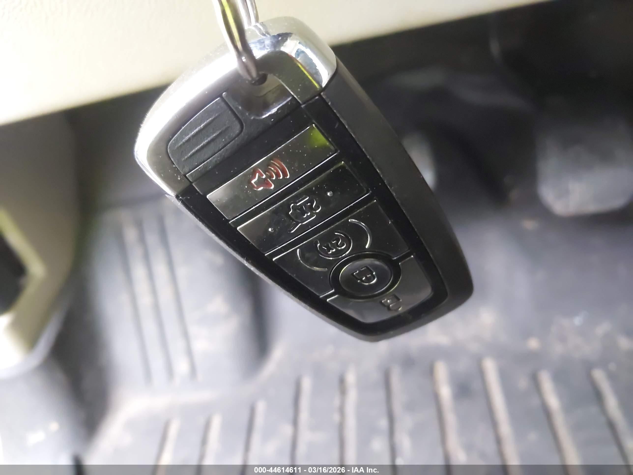 LINCOLN NAVIGATOR image 11