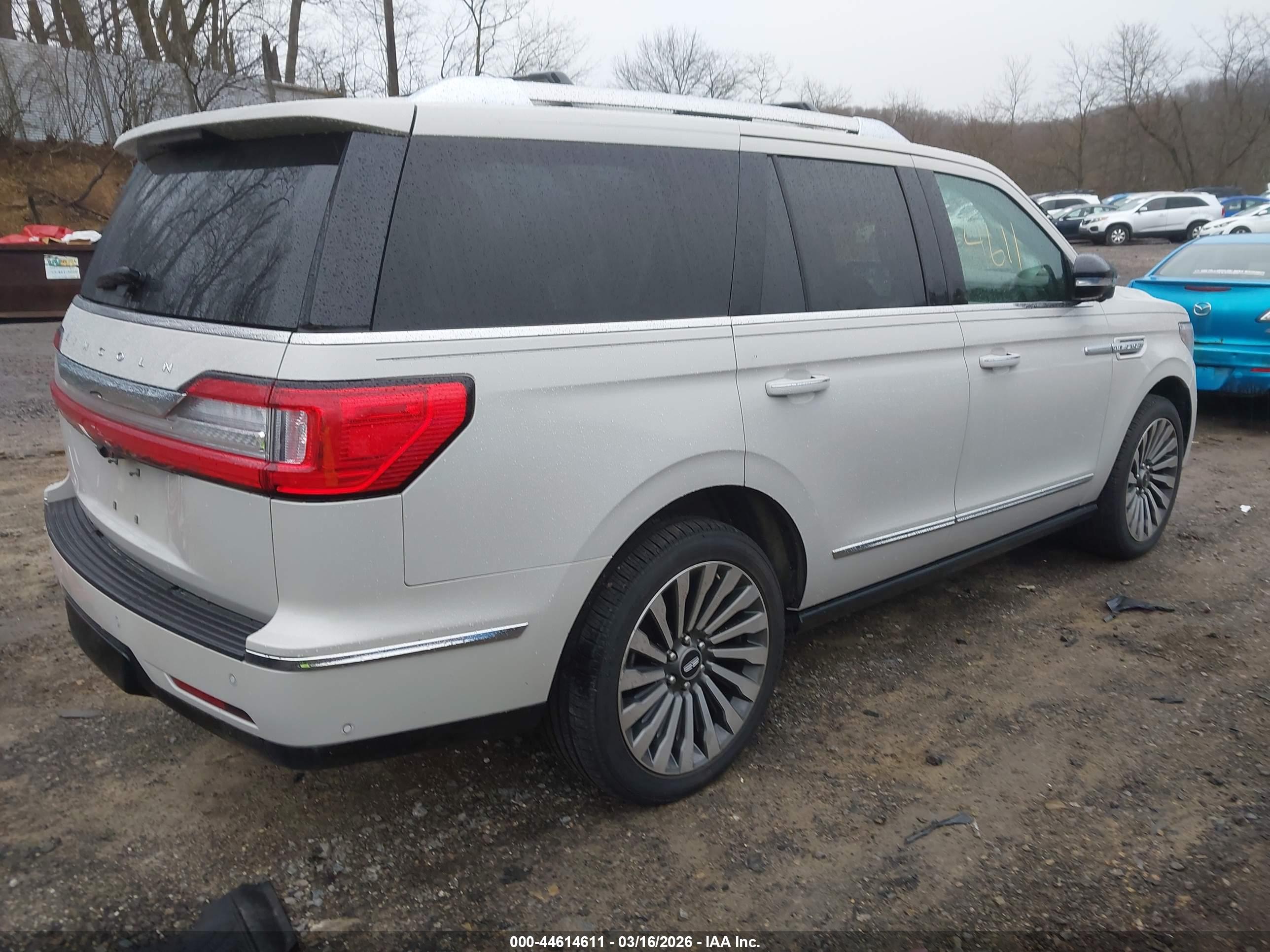 LINCOLN NAVIGATOR image 4