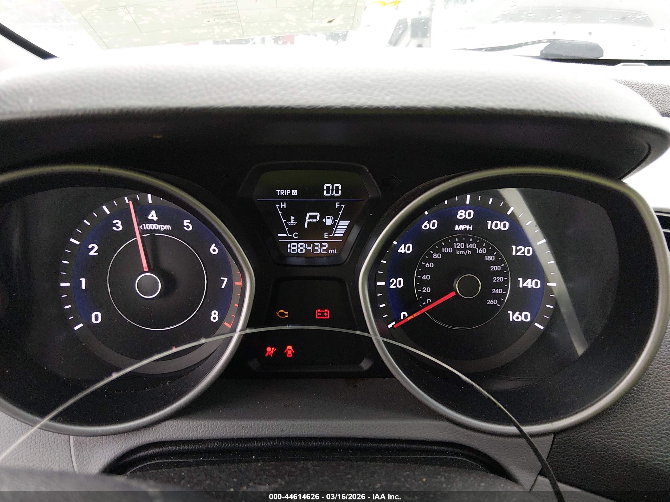 HYUNDAI ELANTRA image 7