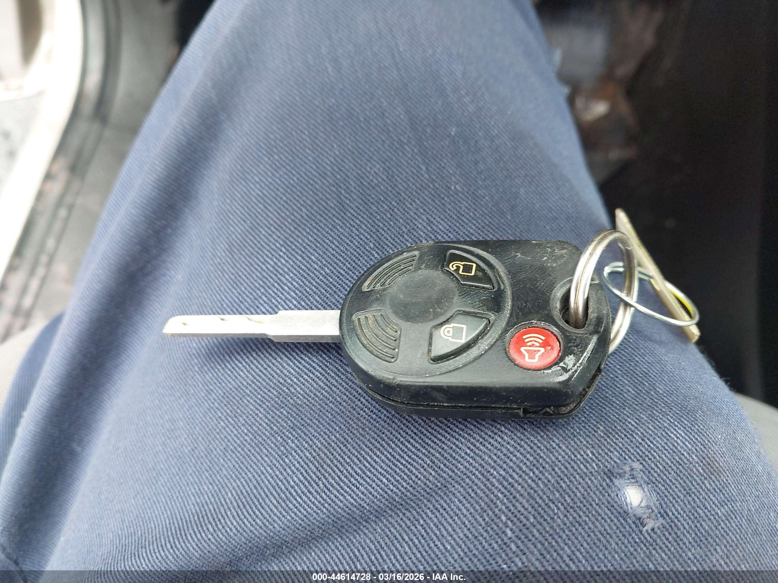FORD ESCAPE image 11