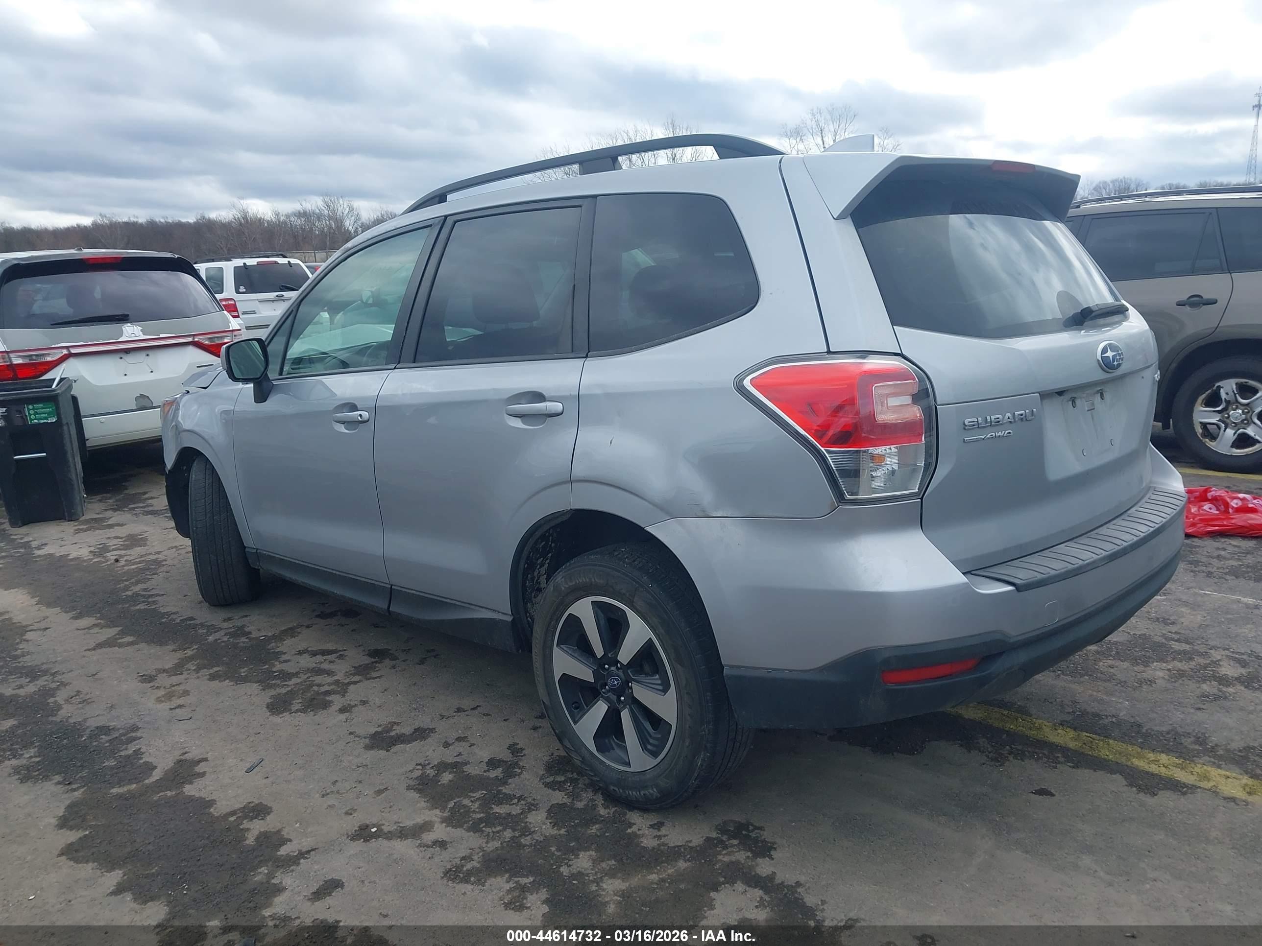 SUBARU FORESTER image 3