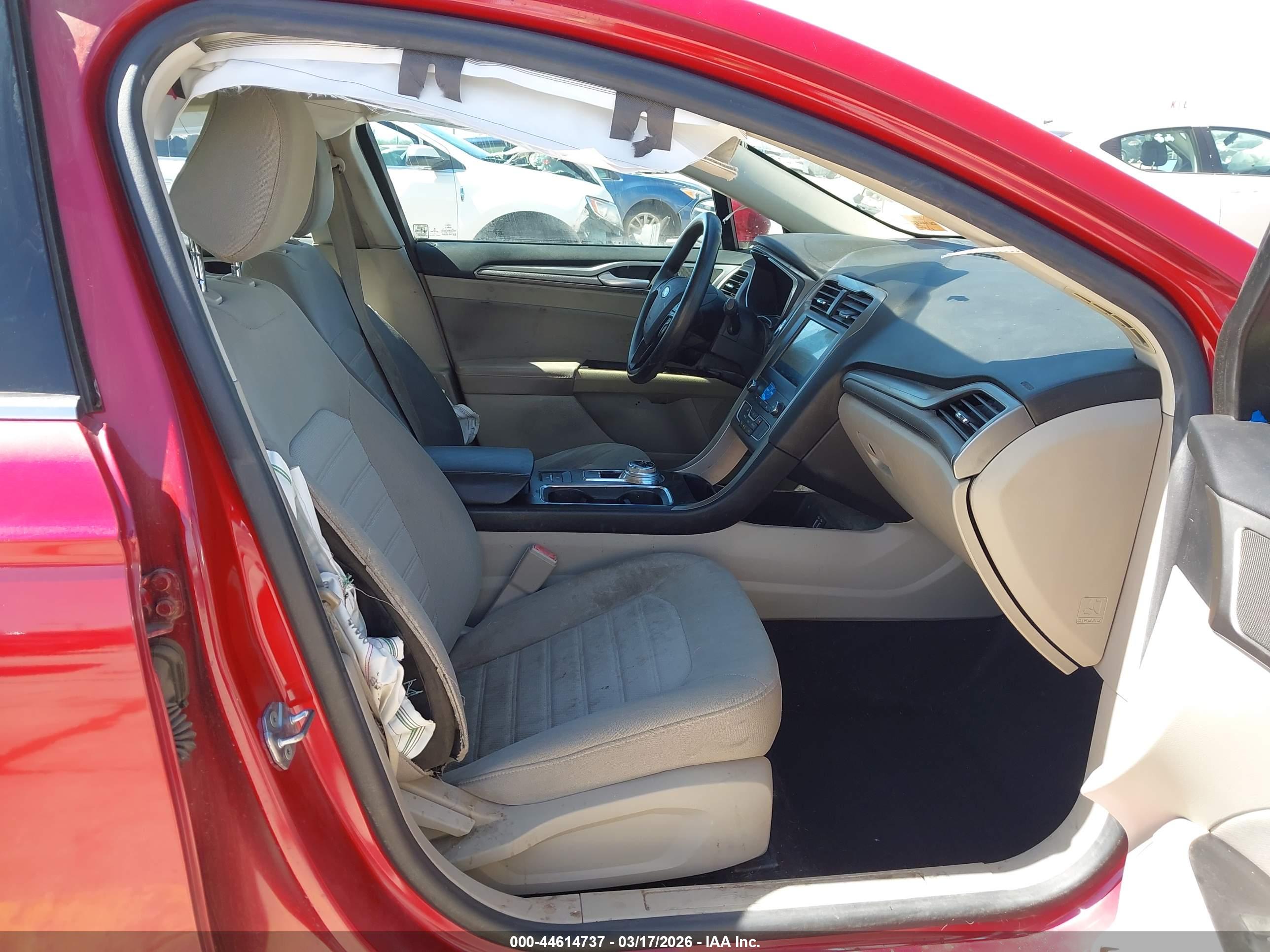 FORD FUSION image 5