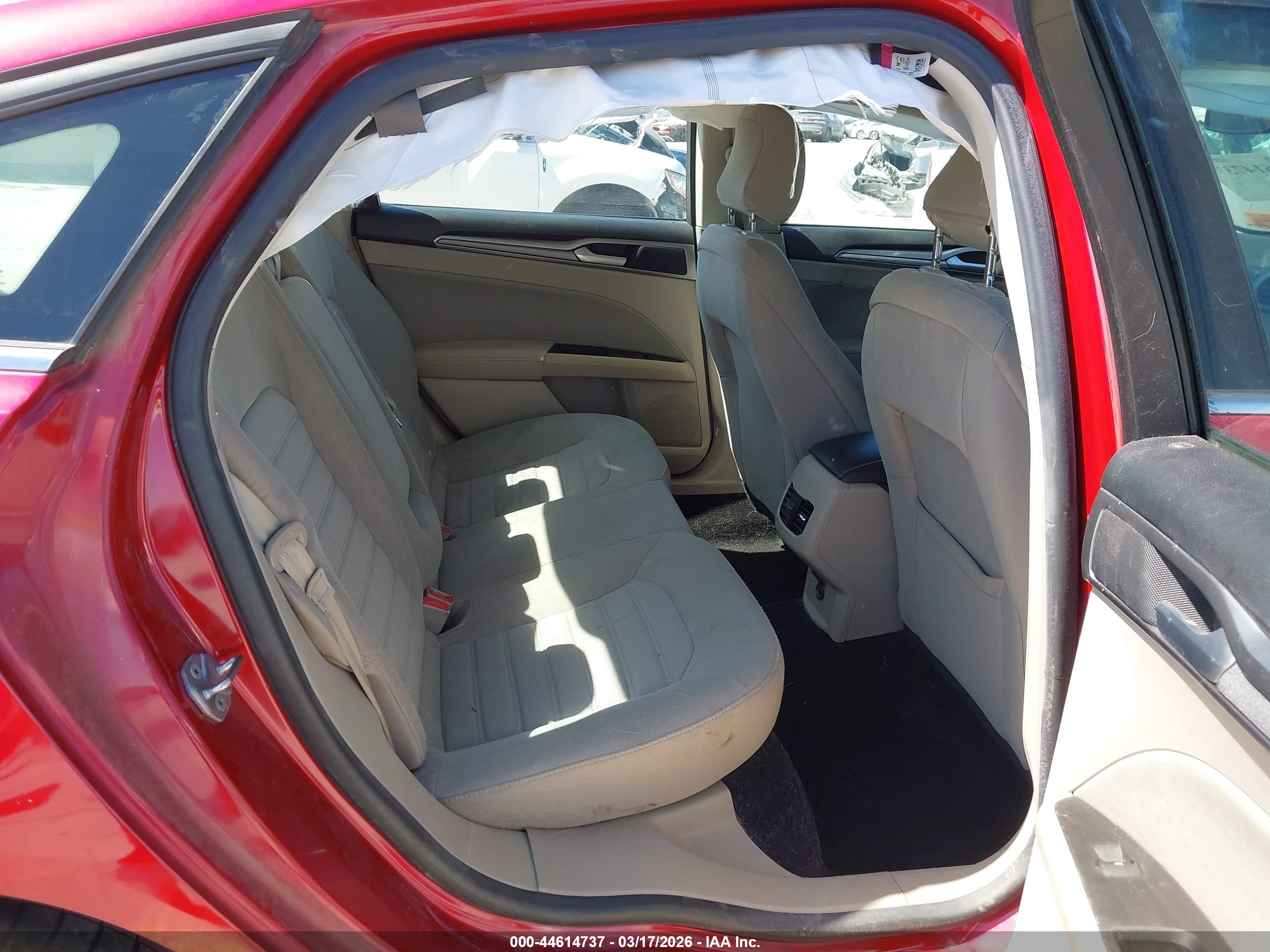 FORD FUSION image 8