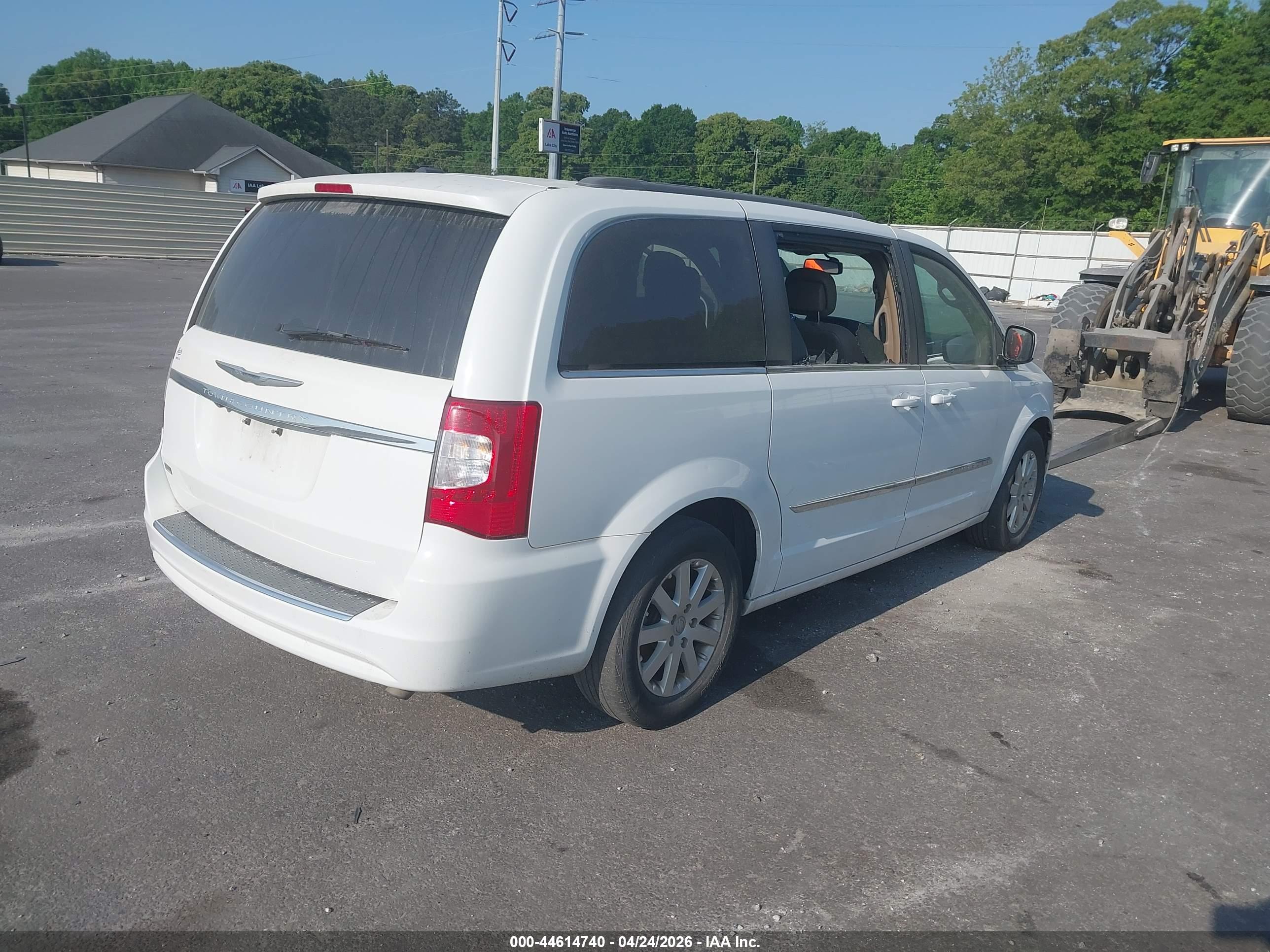 CHRYSLER TOWN image 4