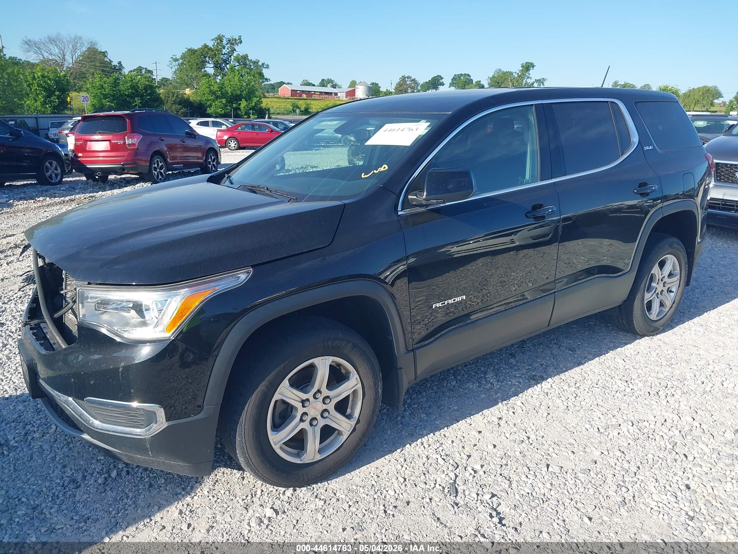 GMC ACADIA image 2