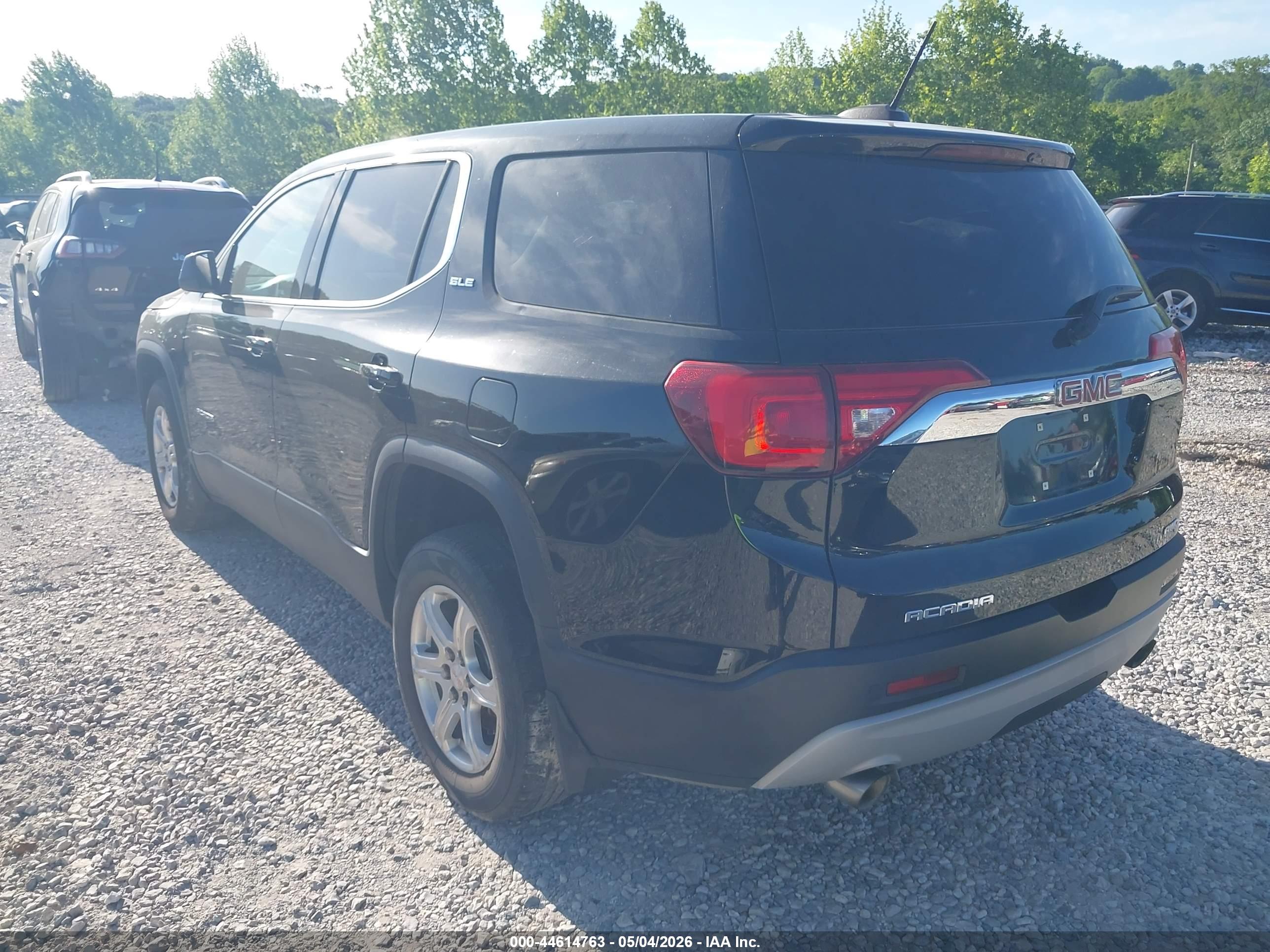 GMC ACADIA image 3