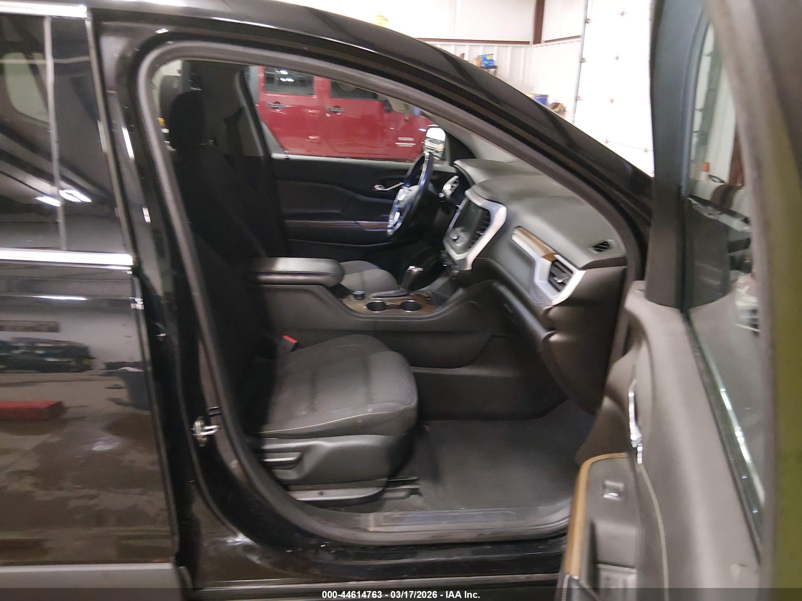GMC ACADIA image 5