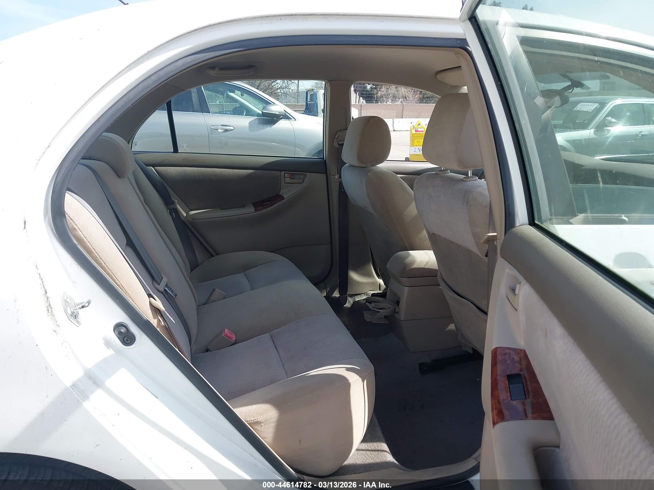 TOYOTA COROLLA image 8