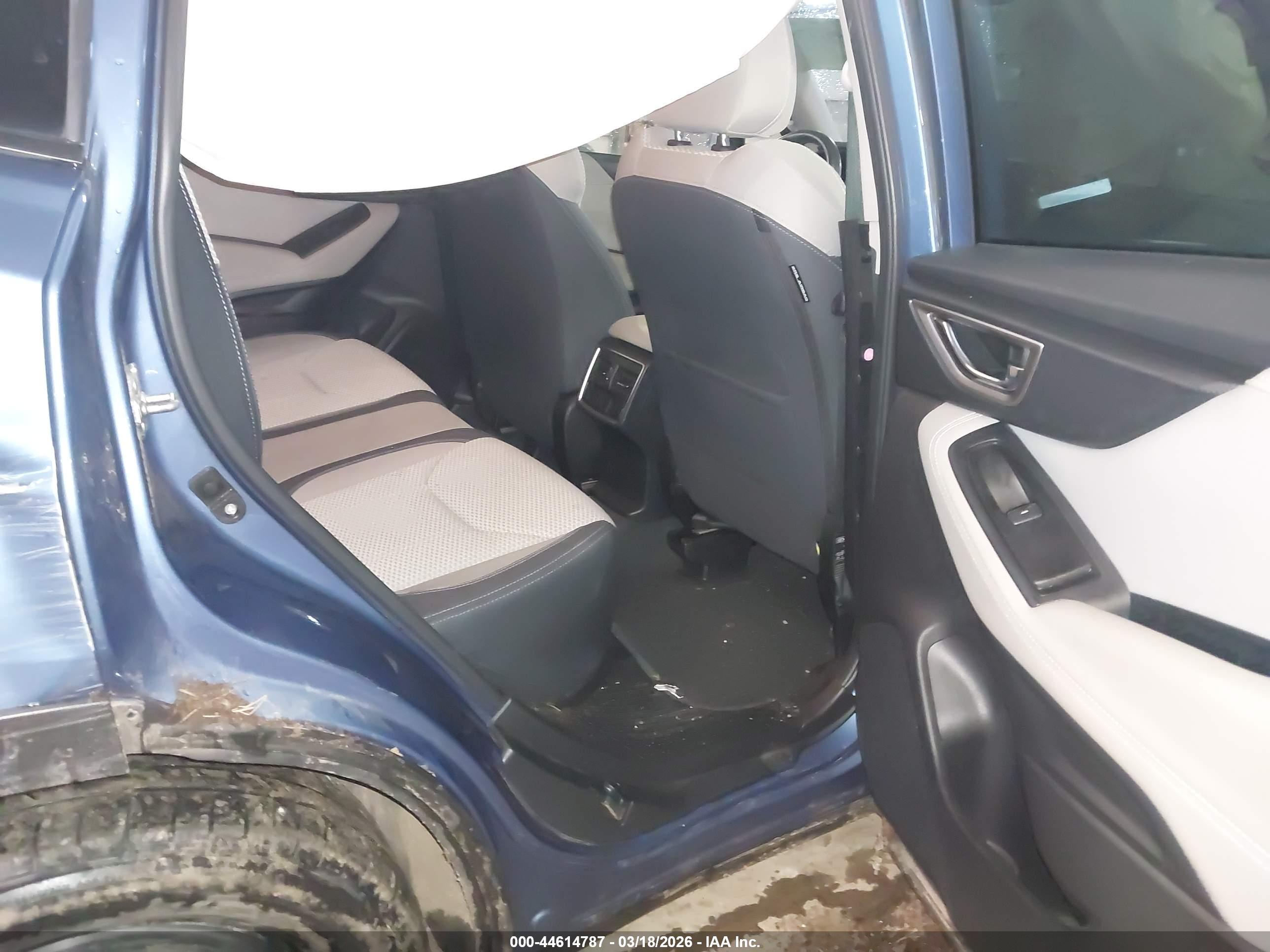 SUBARU FORESTER image 8