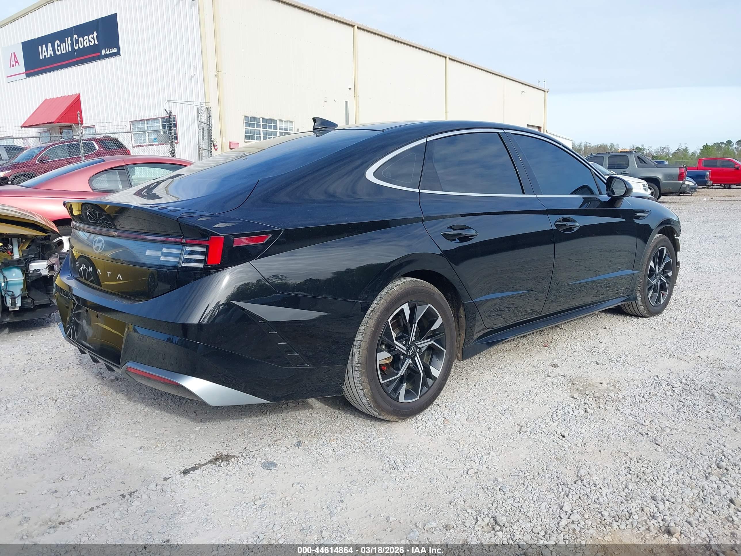 HYUNDAI SONATA image 4