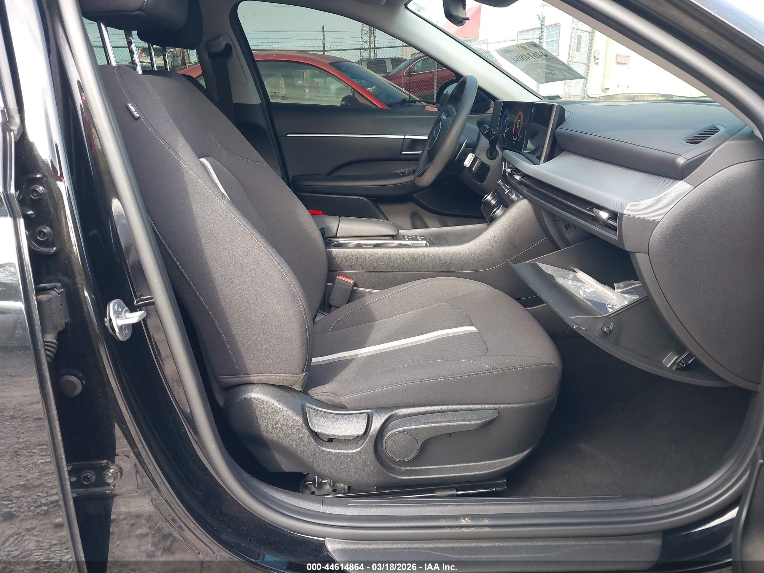 HYUNDAI SONATA image 5