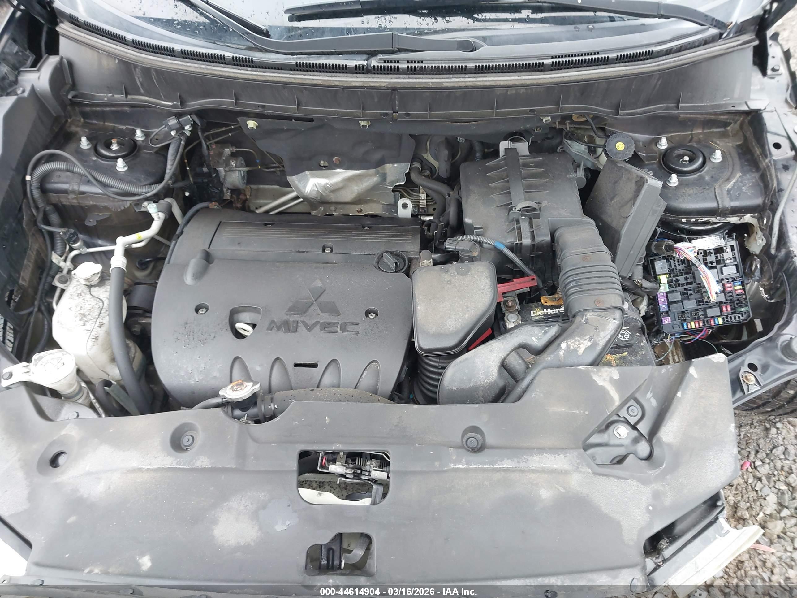 MITSUBISHI OUTLANDER image 10