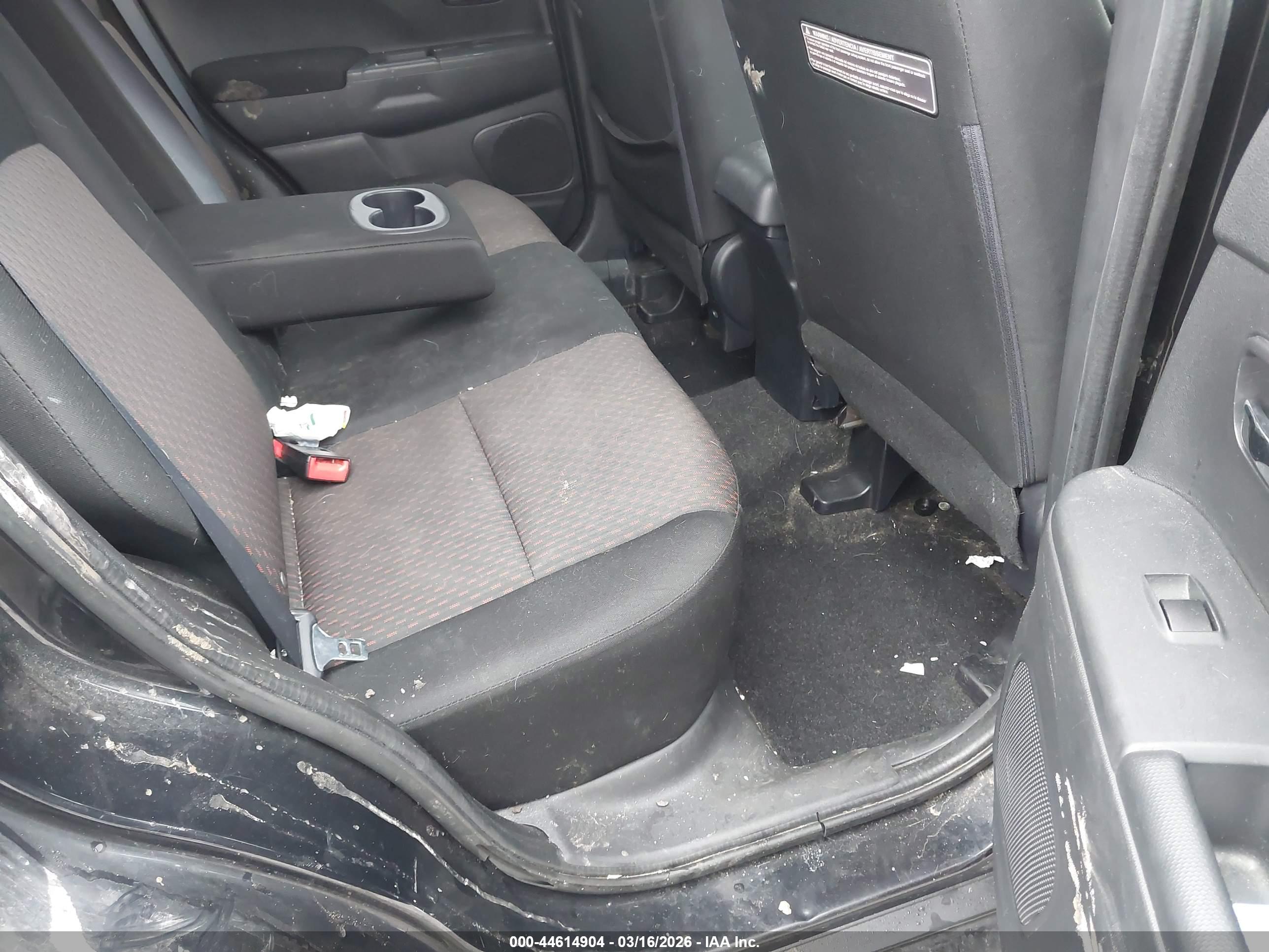 MITSUBISHI OUTLANDER image 8