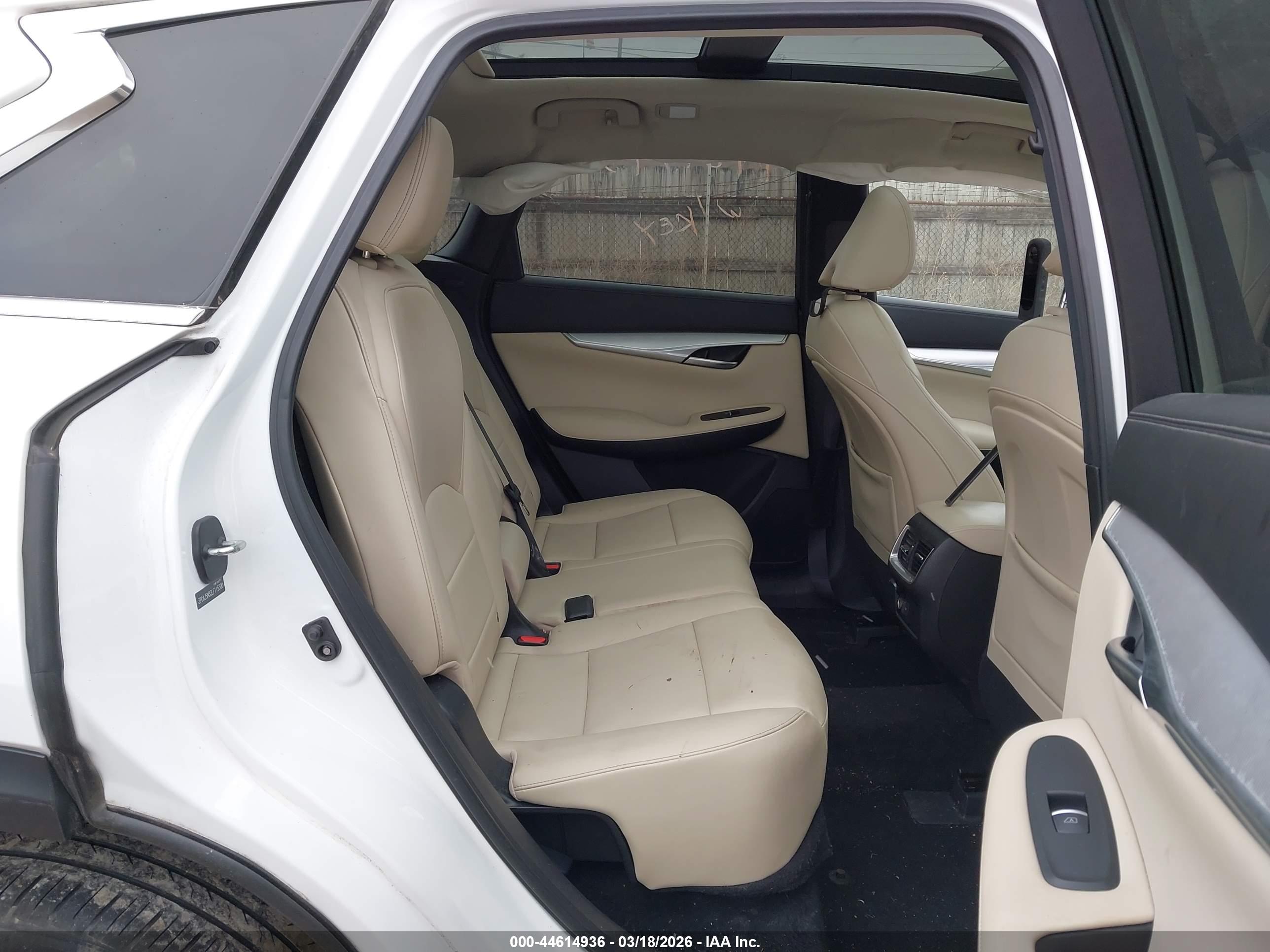 INFINITI QX50 image 8