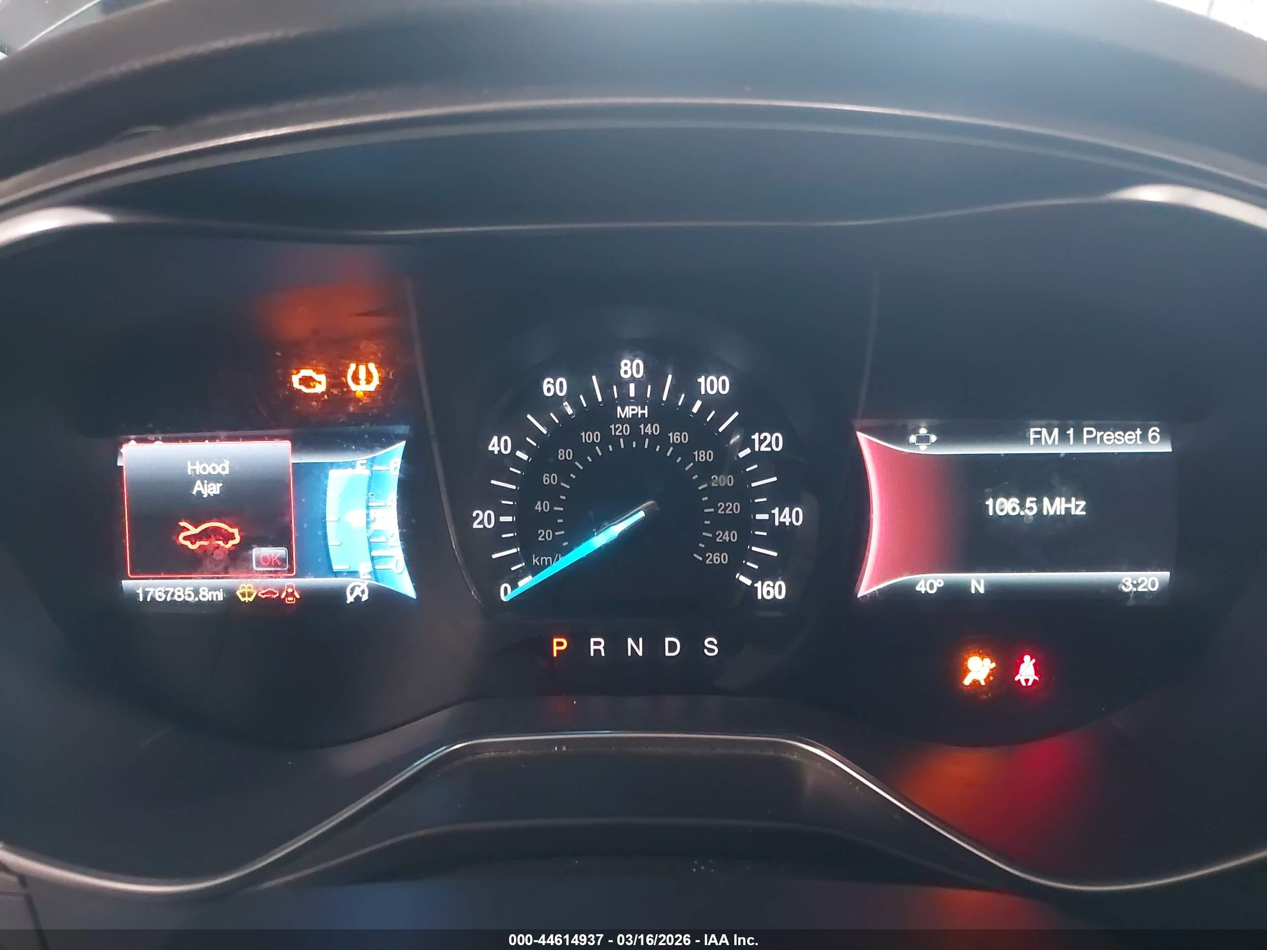 FORD FUSION image 7
