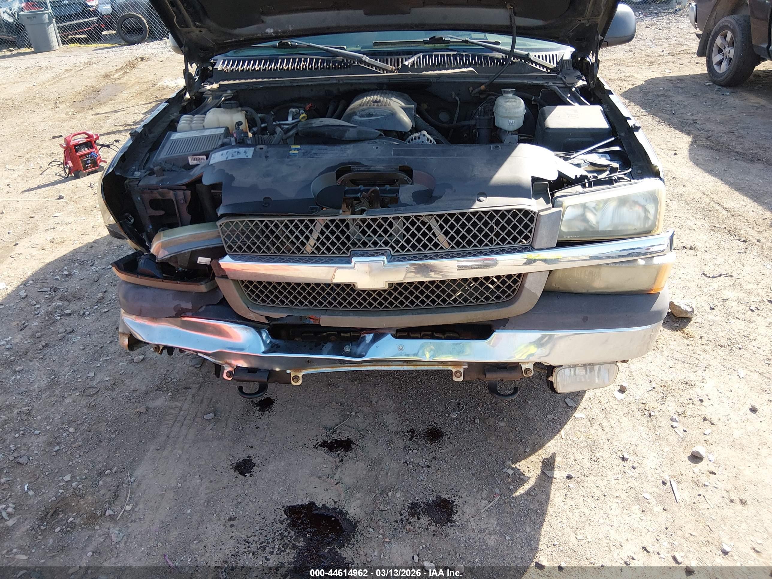CHEVROLET SILVERADO image 6