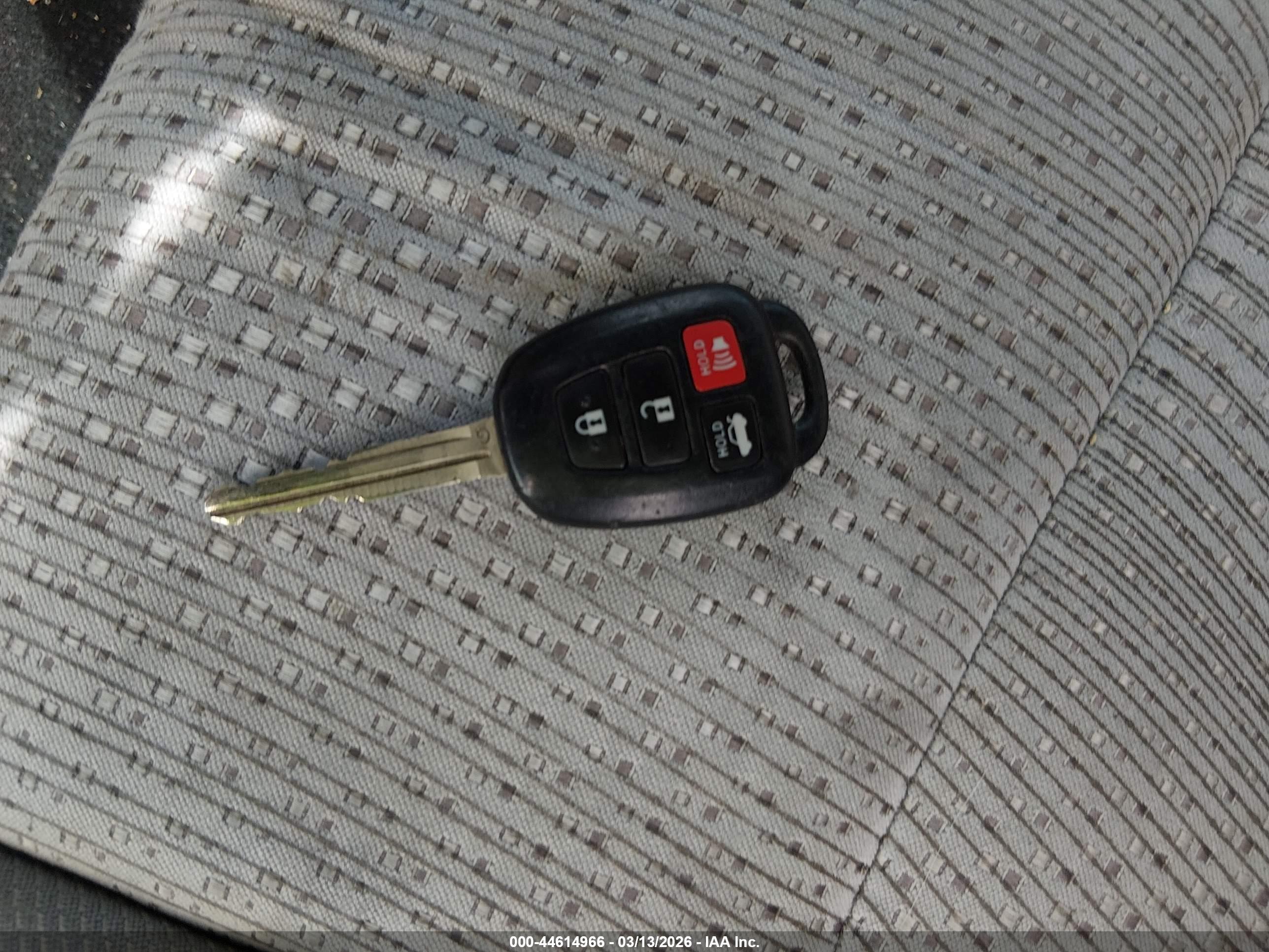 TOYOTA CAMRY image 11