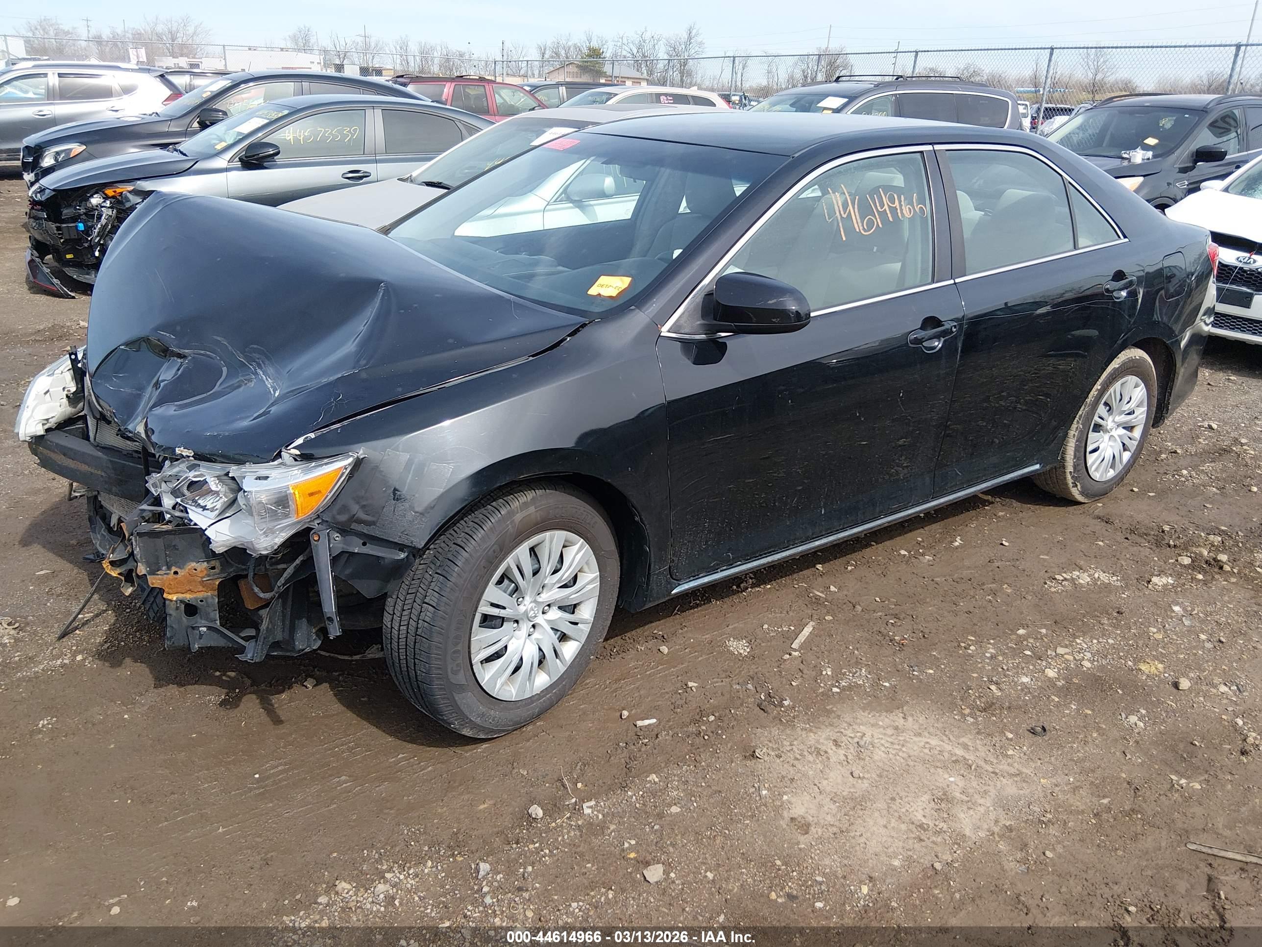 TOYOTA CAMRY image 2