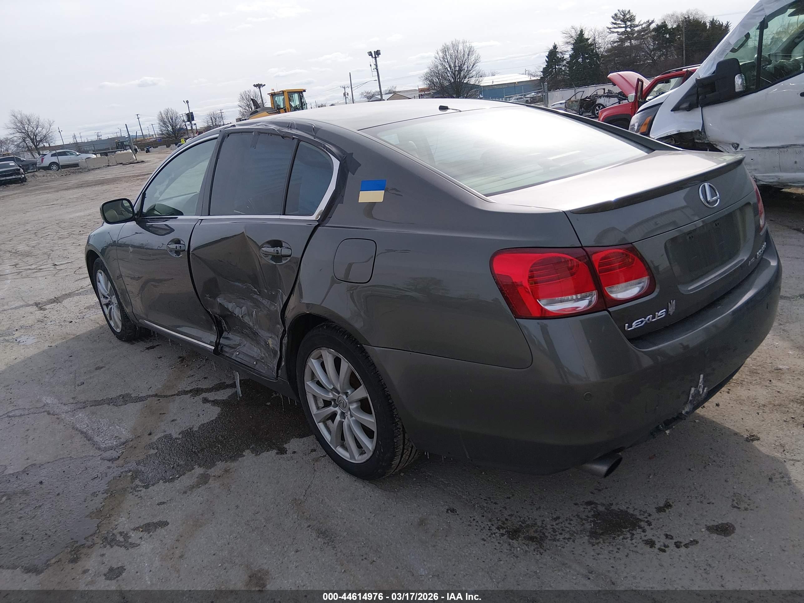 LEXUS GS image 3