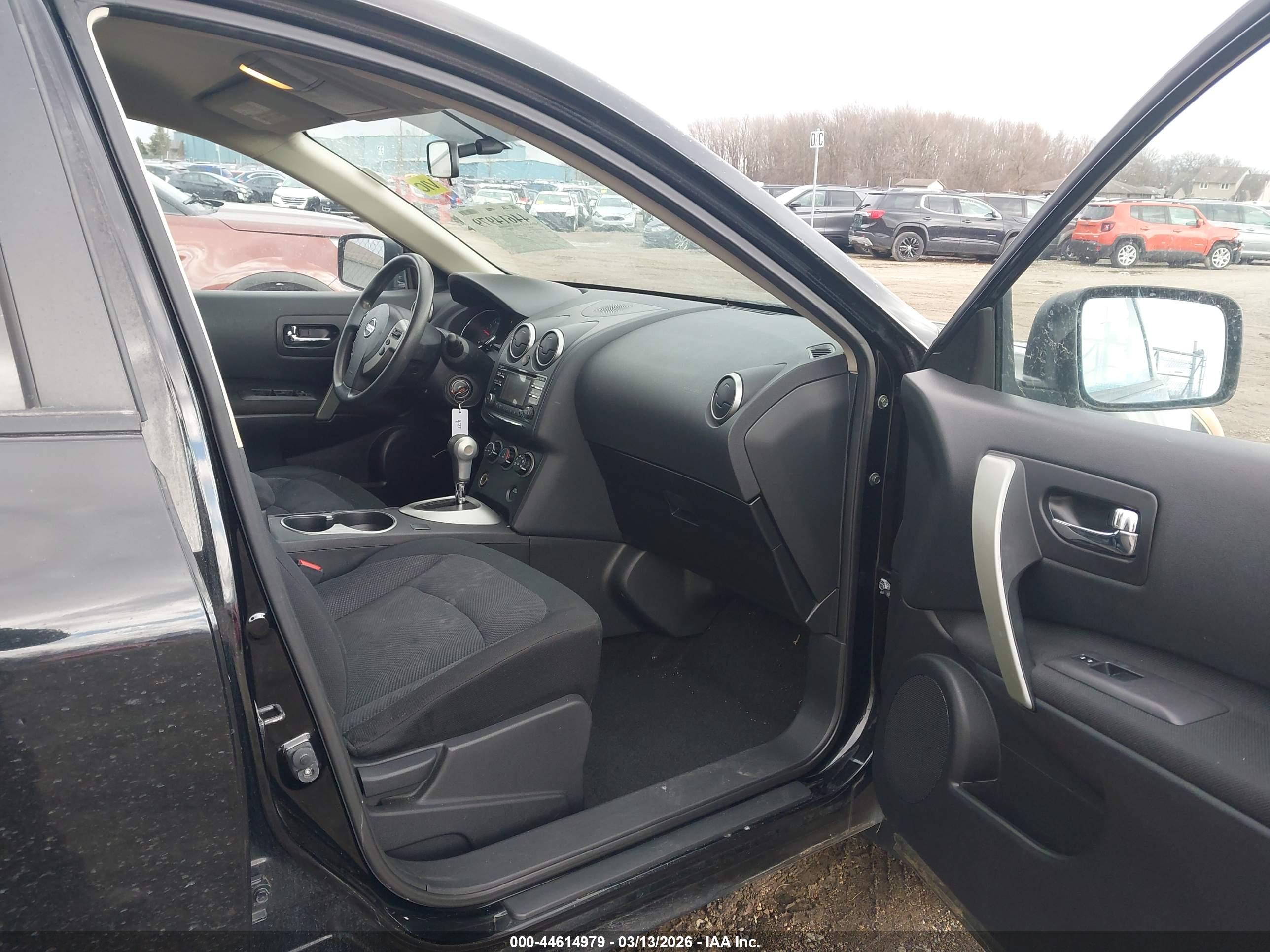 NISSAN ROGUE image 5