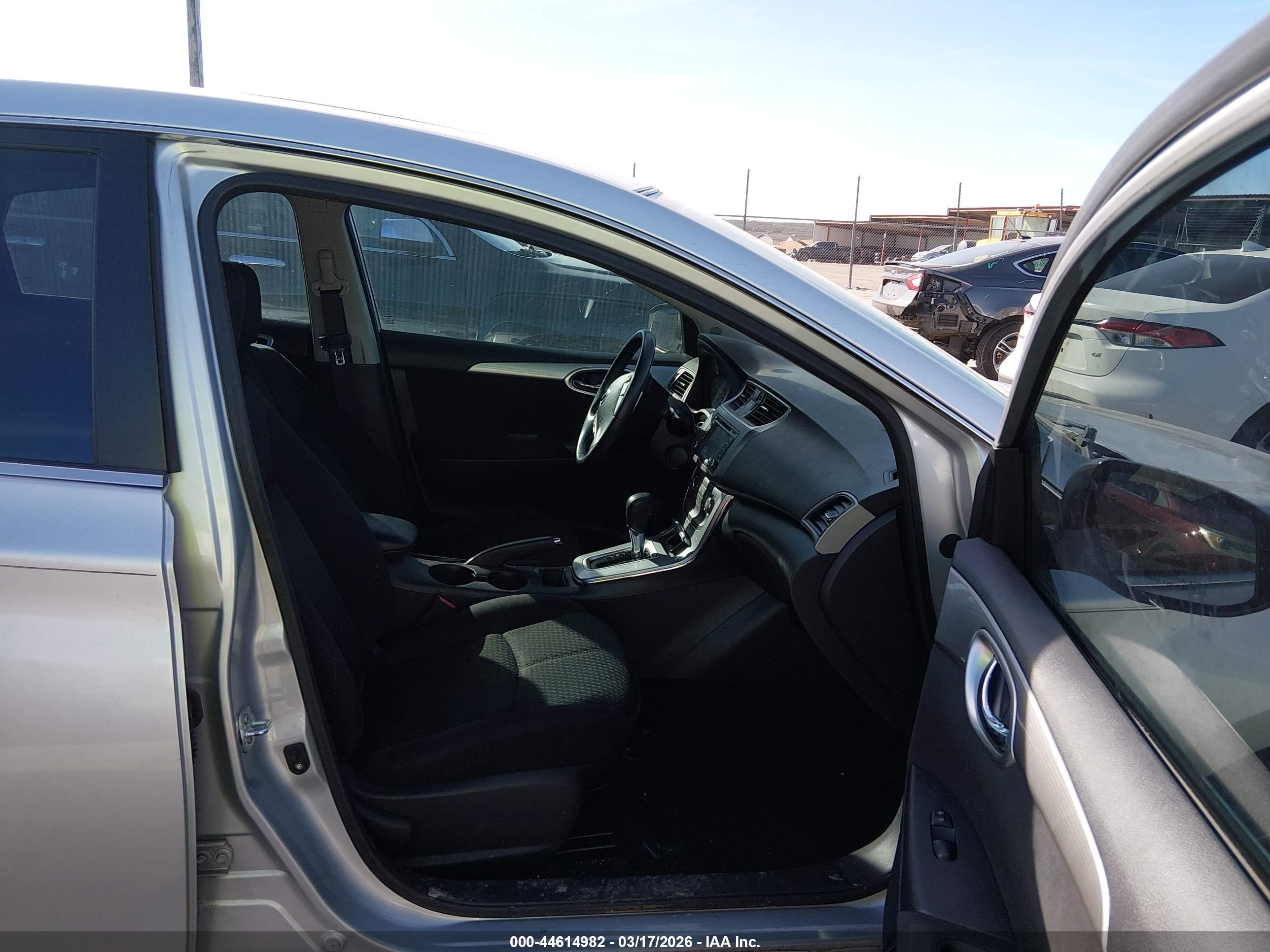 NISSAN SENTRA image 5