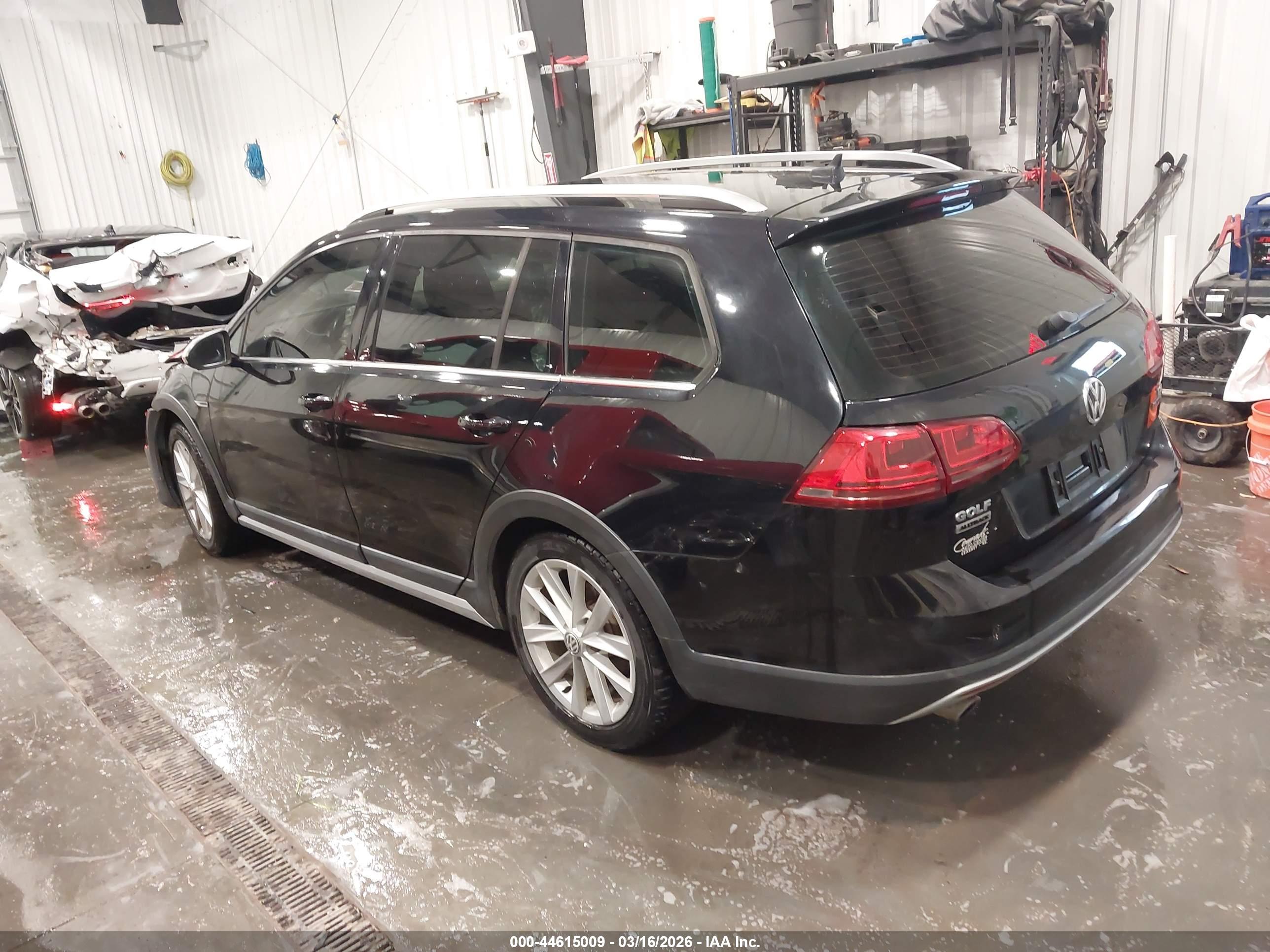 VOLKSWAGEN GOLF image 3