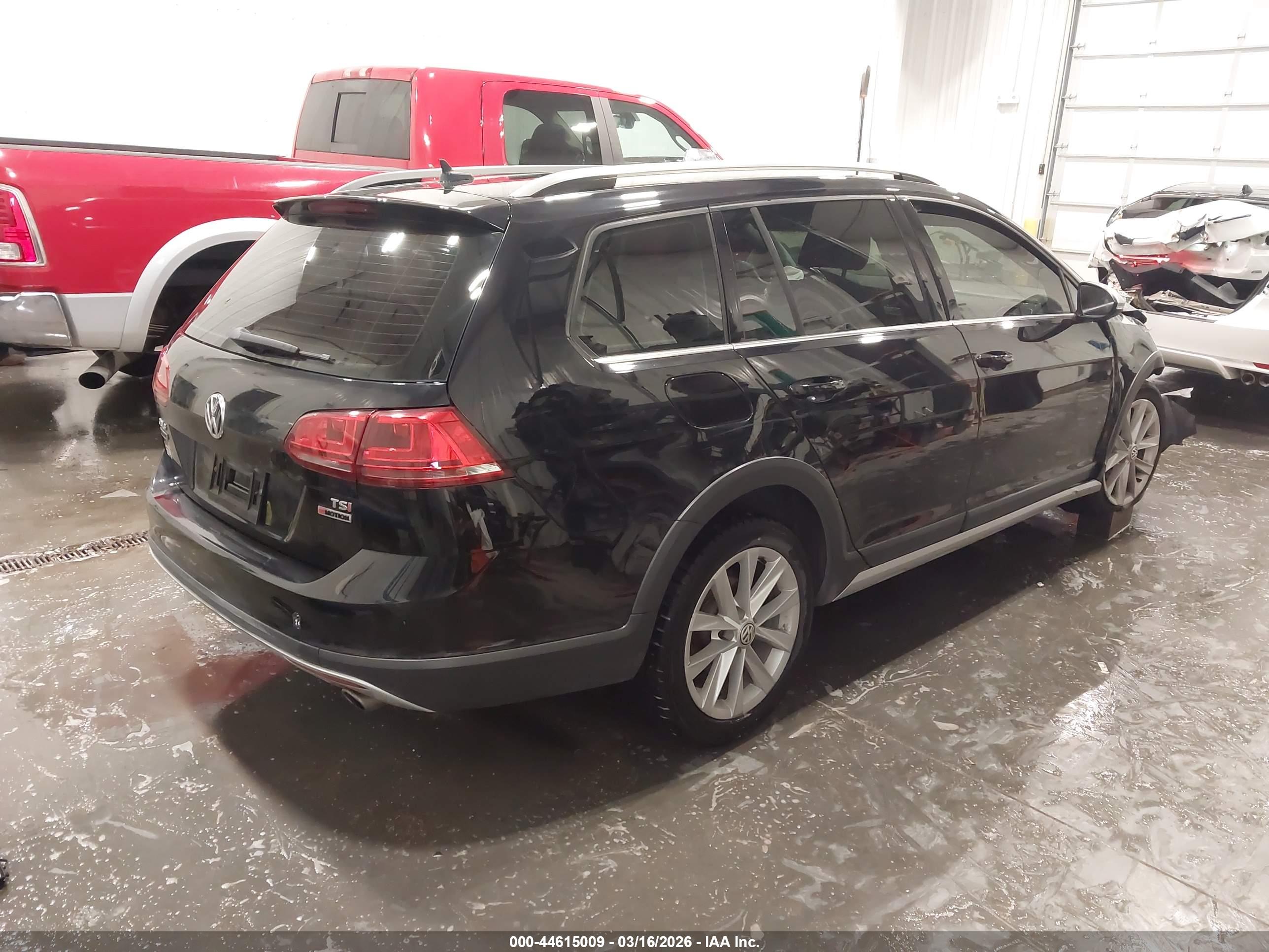 VOLKSWAGEN GOLF image 4