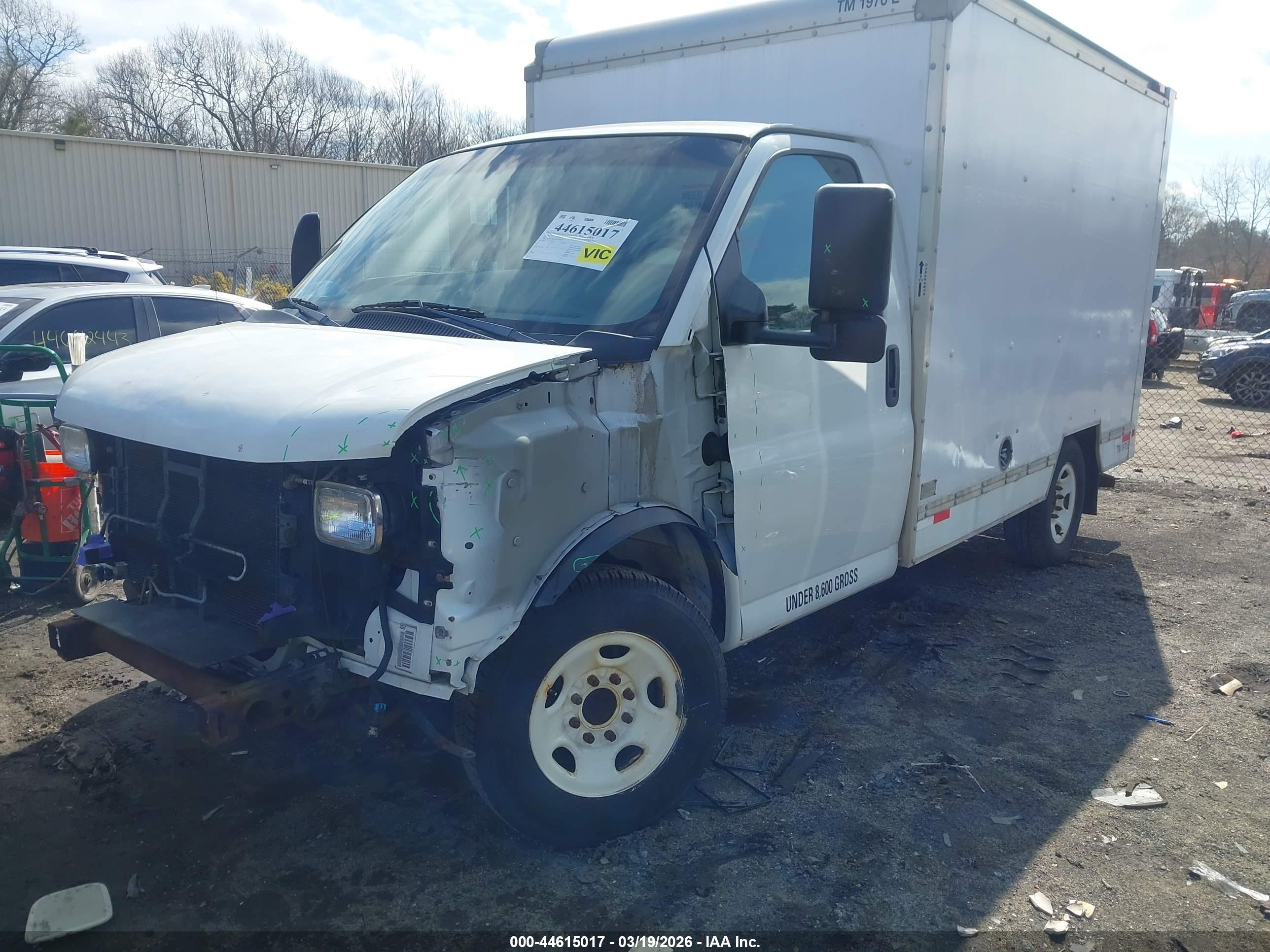 GMC SAVANA image 2