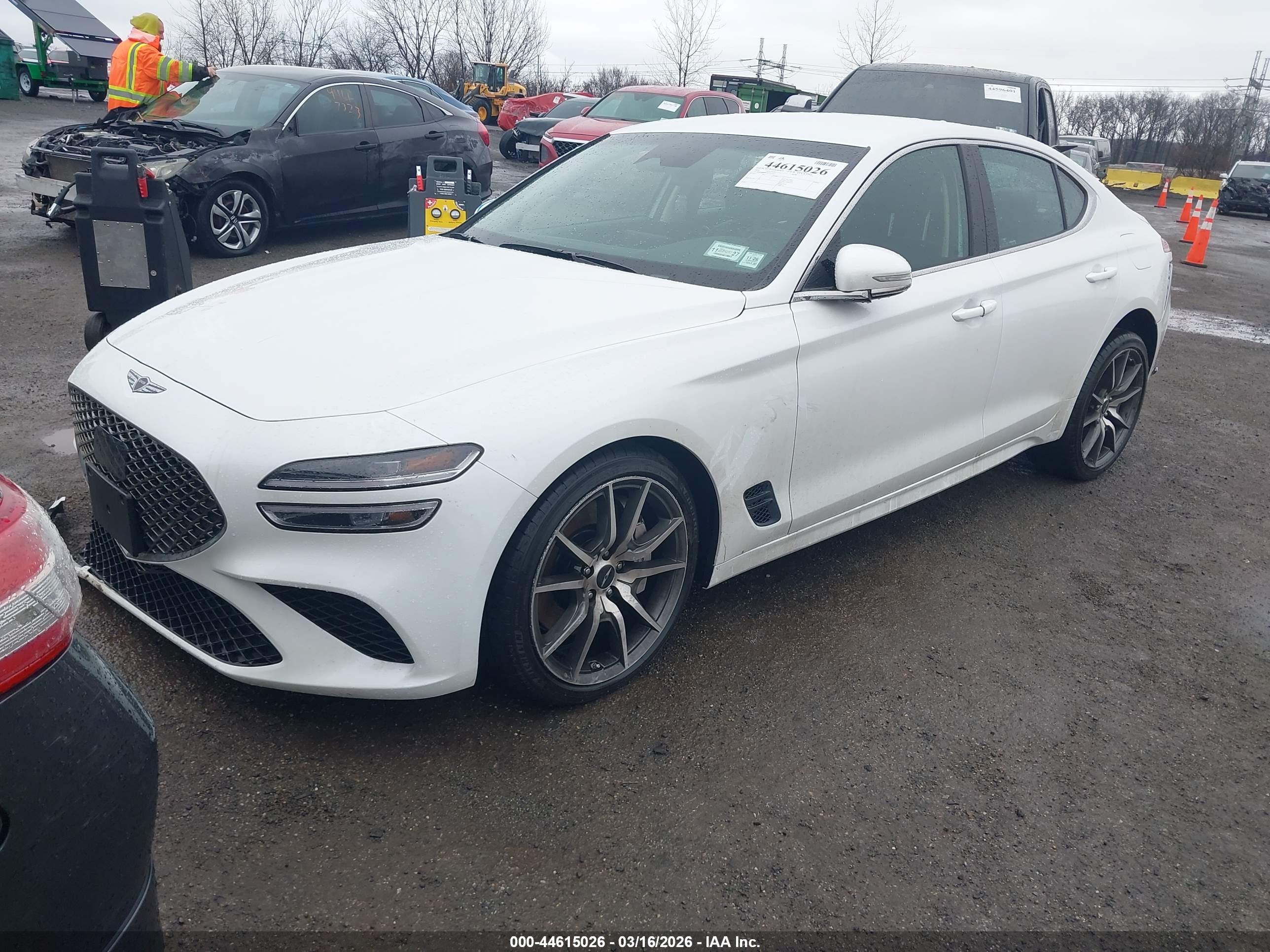 GENESIS G70 image 2