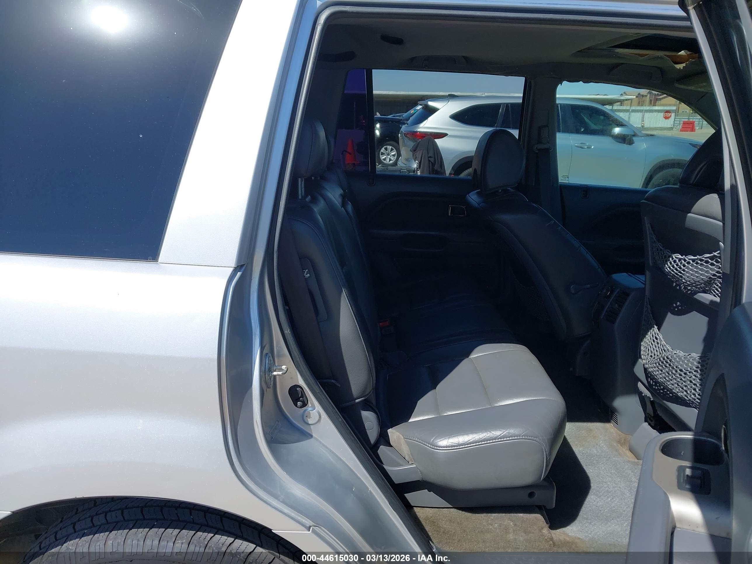 HONDA PILOT image 8
