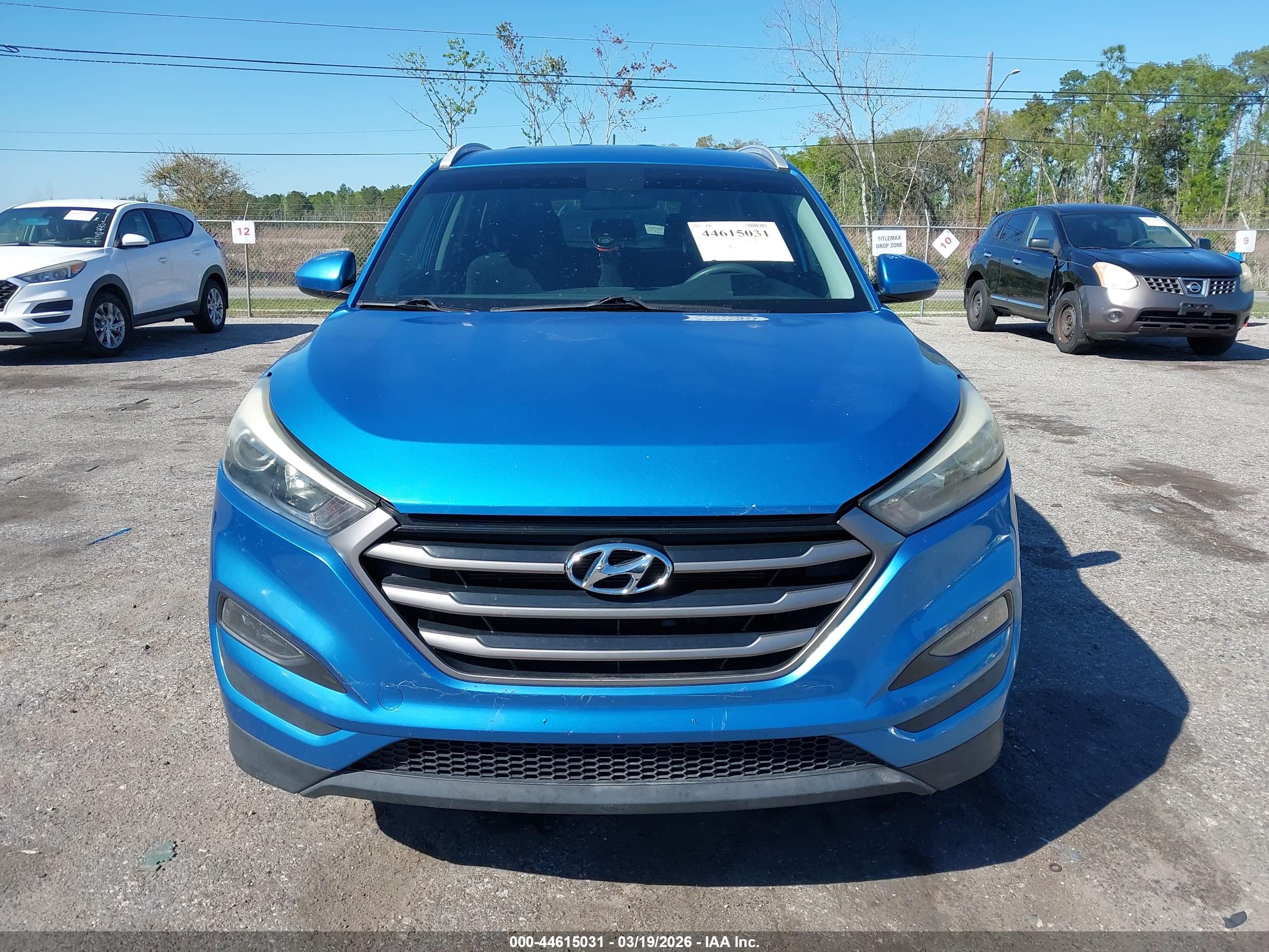 HYUNDAI TUCSON image 6