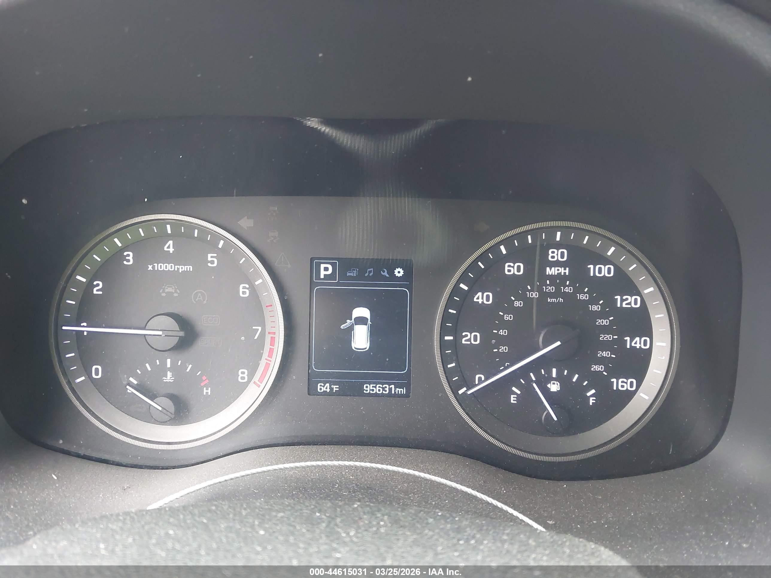 HYUNDAI TUCSON image 7