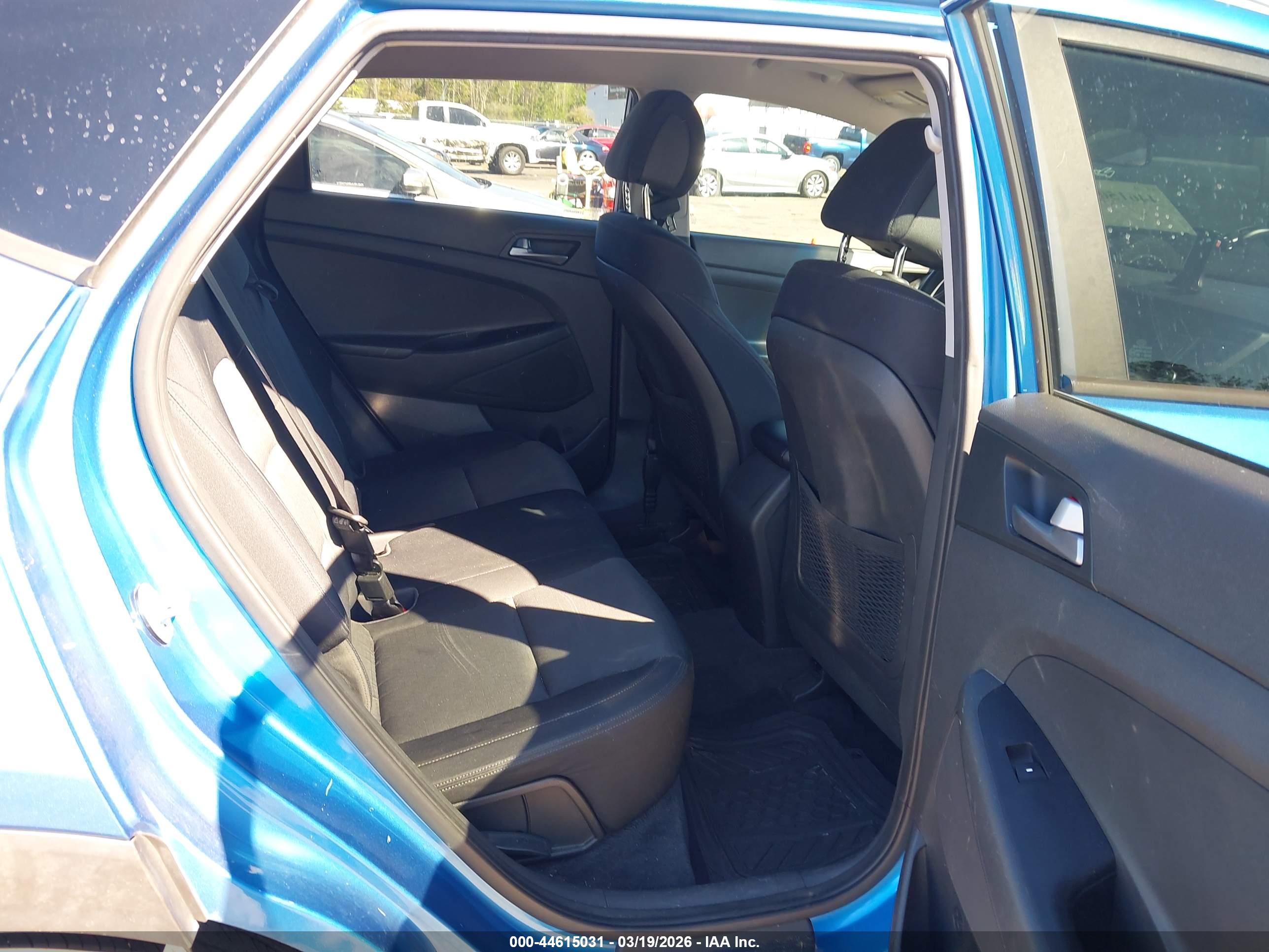 HYUNDAI TUCSON image 8