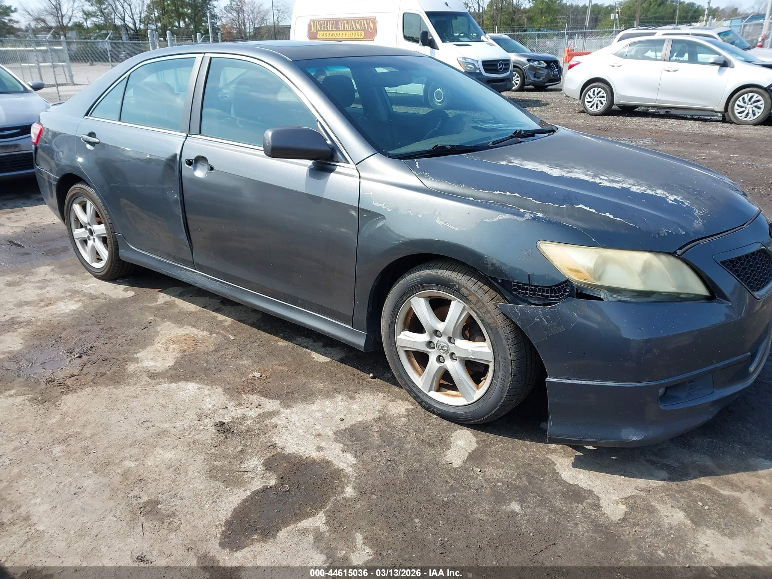 TOYOTA CAMRY image 6