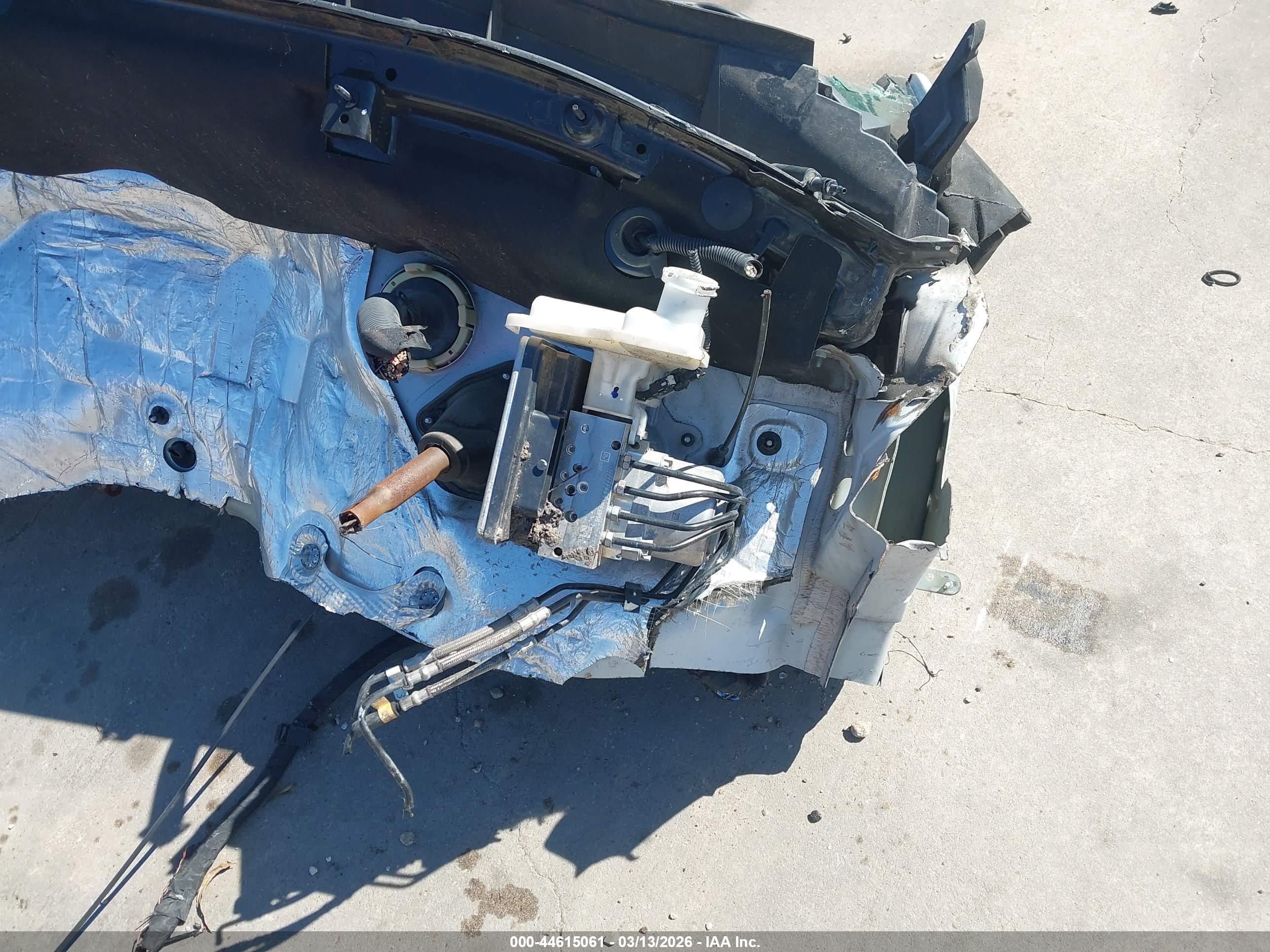 GMC SIERRA image 2