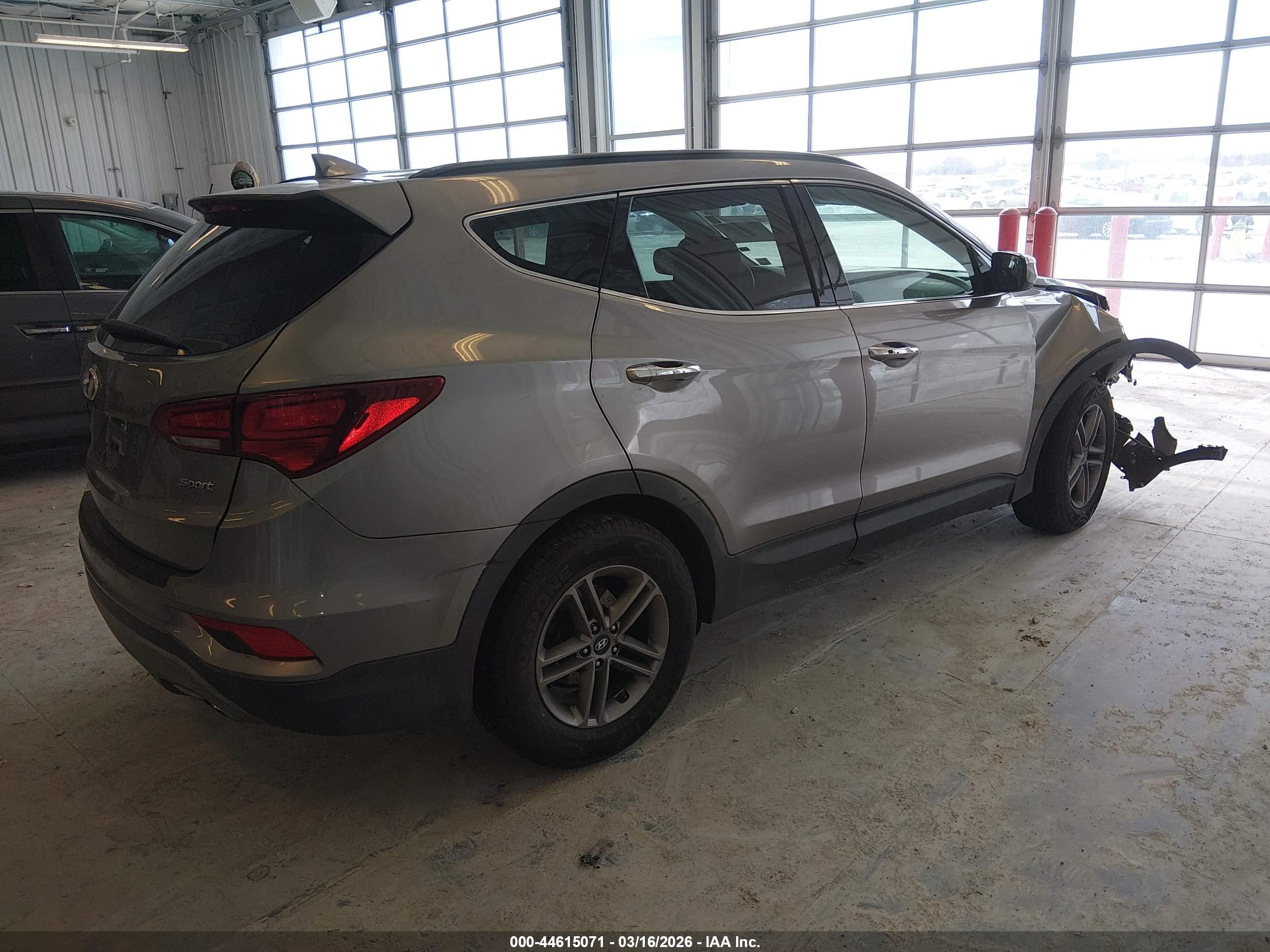HYUNDAI SANTA image 4