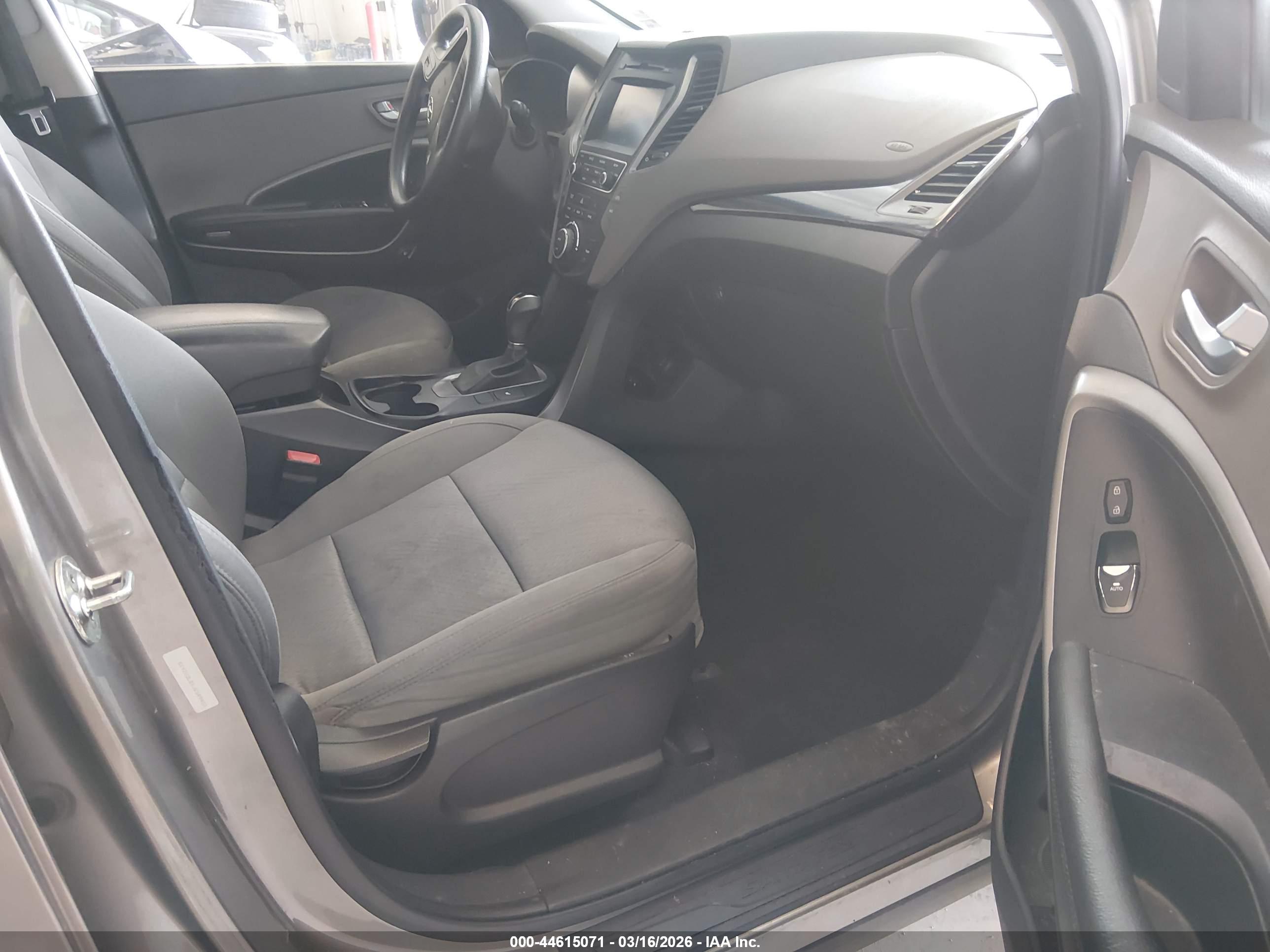 HYUNDAI SANTA image 5