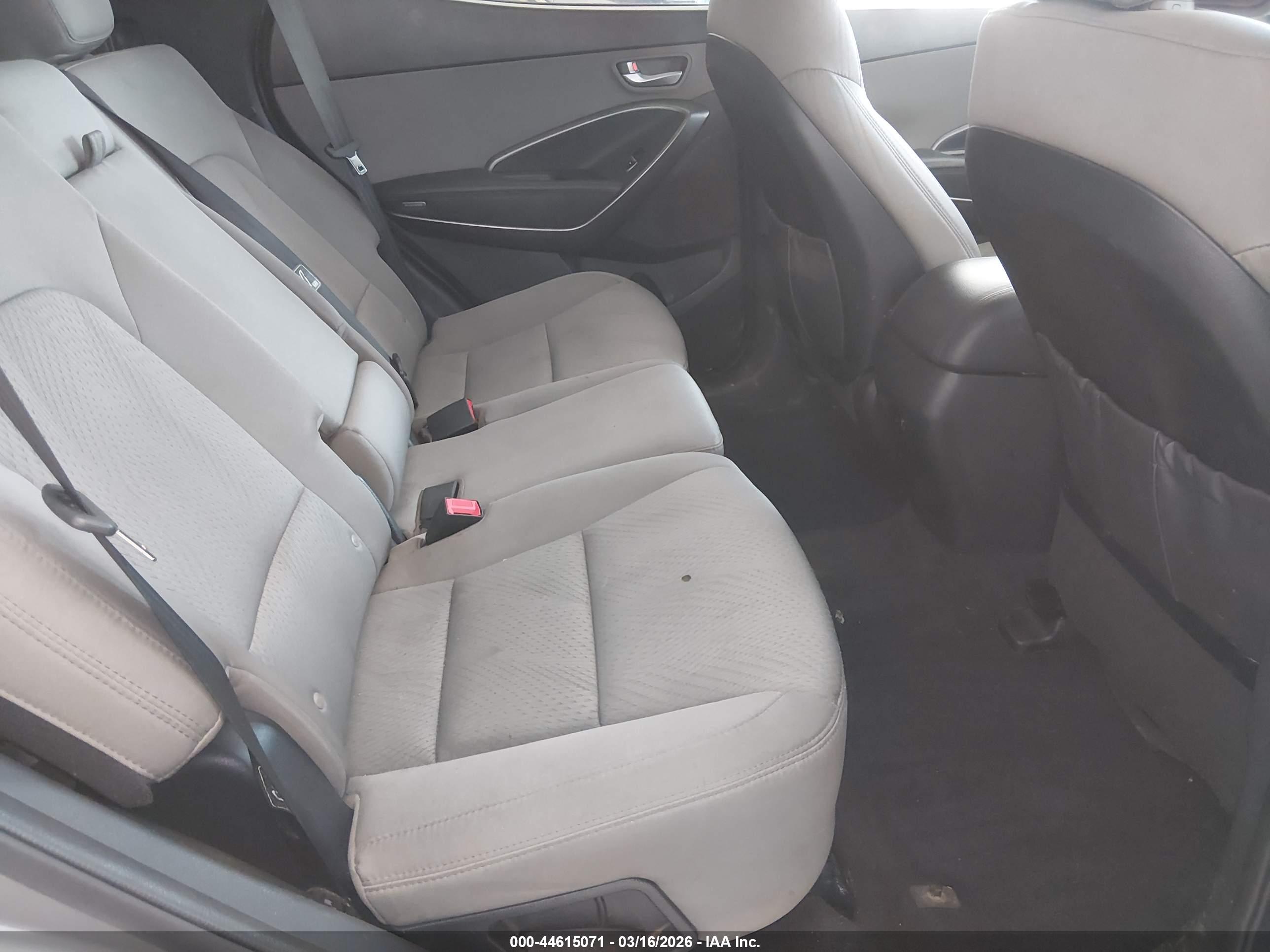 HYUNDAI SANTA image 8