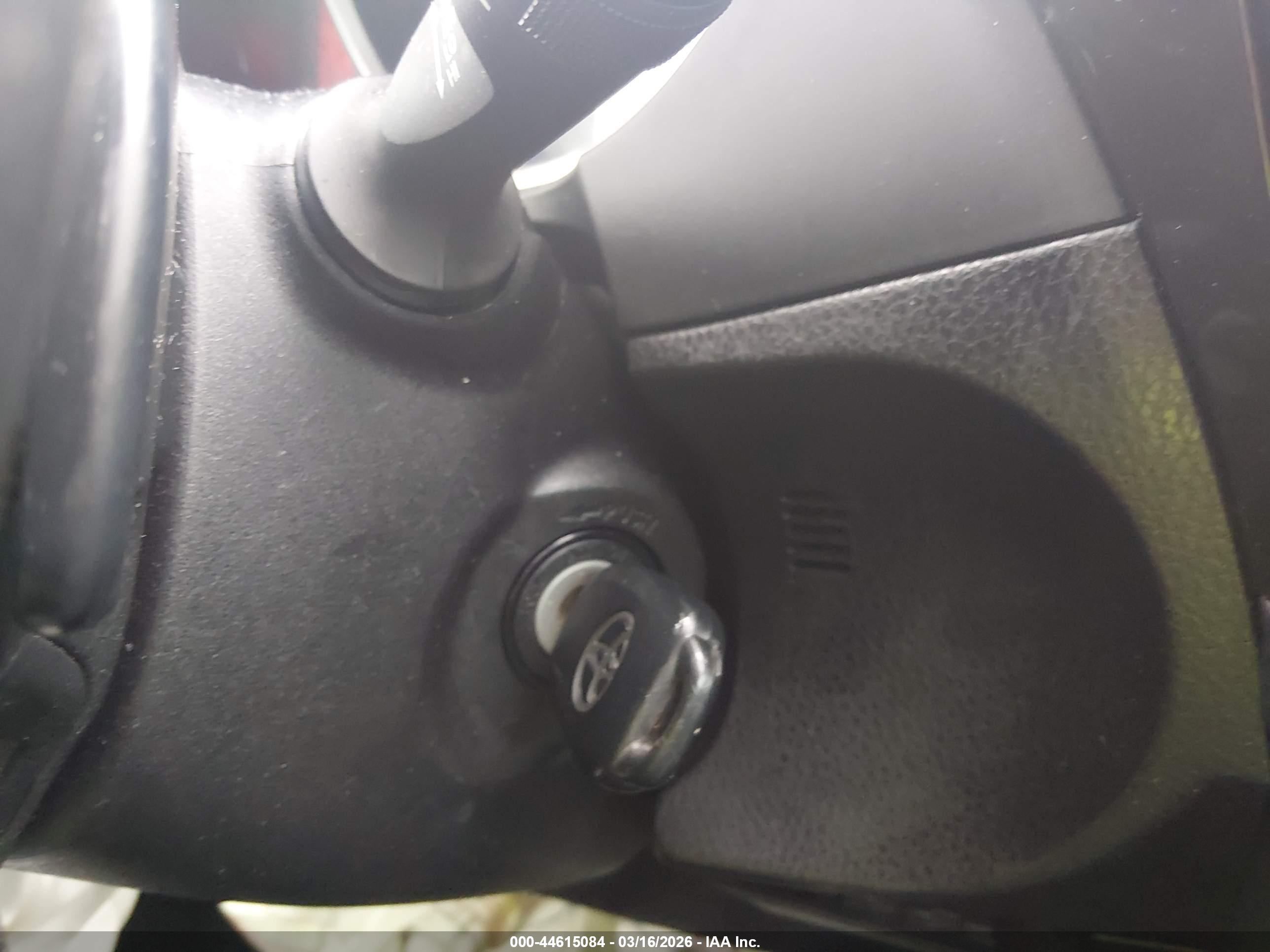 TOYOTA COROLLA image 11